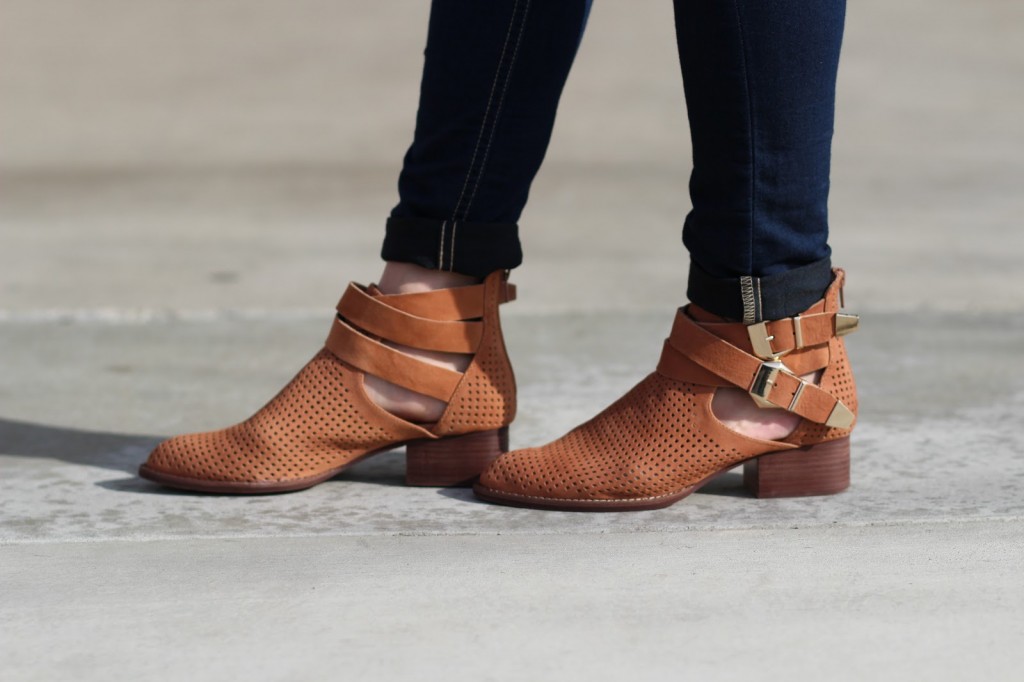 jeffrey campbell tan booties
