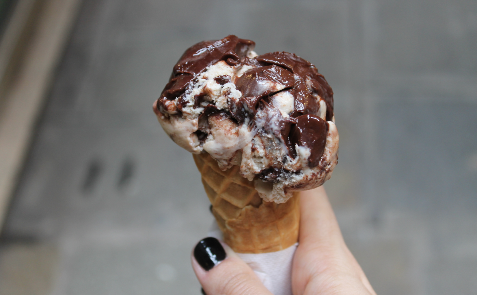 italy gelato nutella chocolate hazelnut ice cream cone _ glitterinc.com