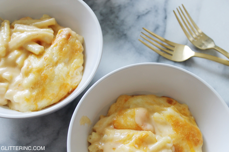 making a bechamel for mac and cheese