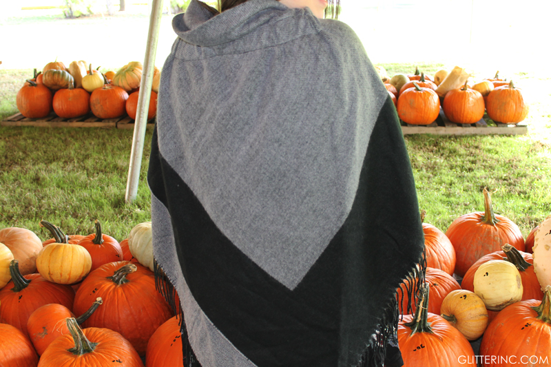 Sears-Style-Fall-Blanket-Cape-Poncho-back---pumpkin-patch---glitterinc.com