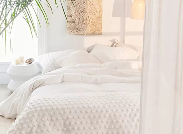 How to Create an All White Bedroom