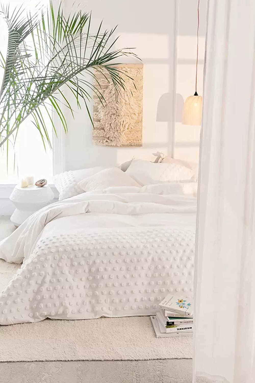 How to Create an All White Bedroom