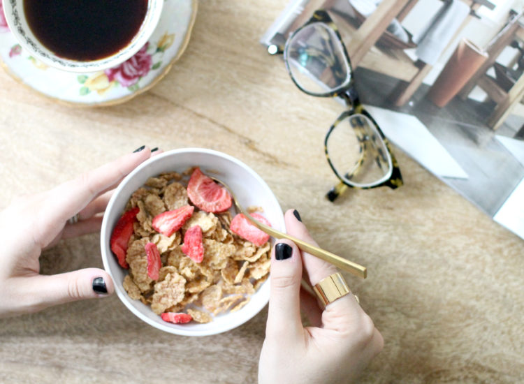 Busy Mom Confessions: Why Eating Breakfast is so Important (Special K Red Berries Cereal is my fave!) | glitterinc.com