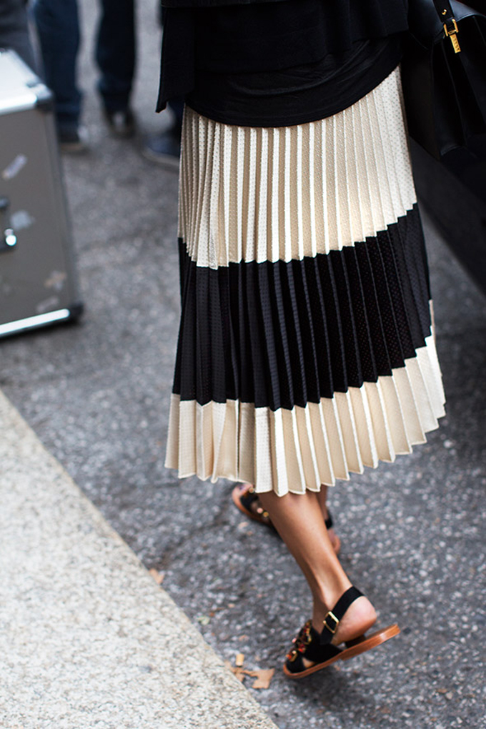 Pleated midi skirt outlet how to wear