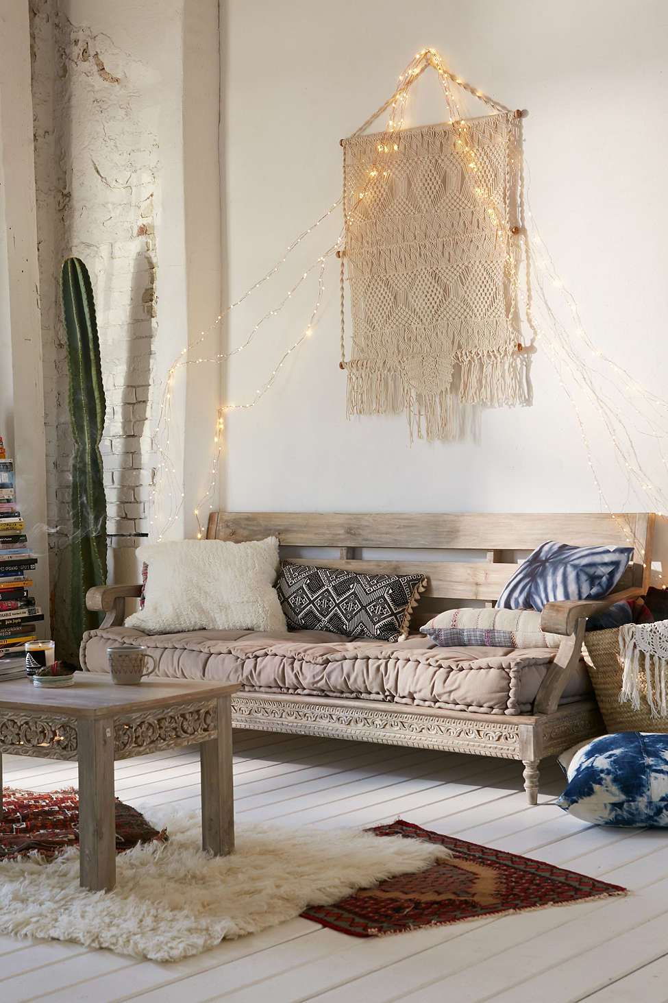 Interior Design Dreaming: The Daybed | Glitter, Inc.