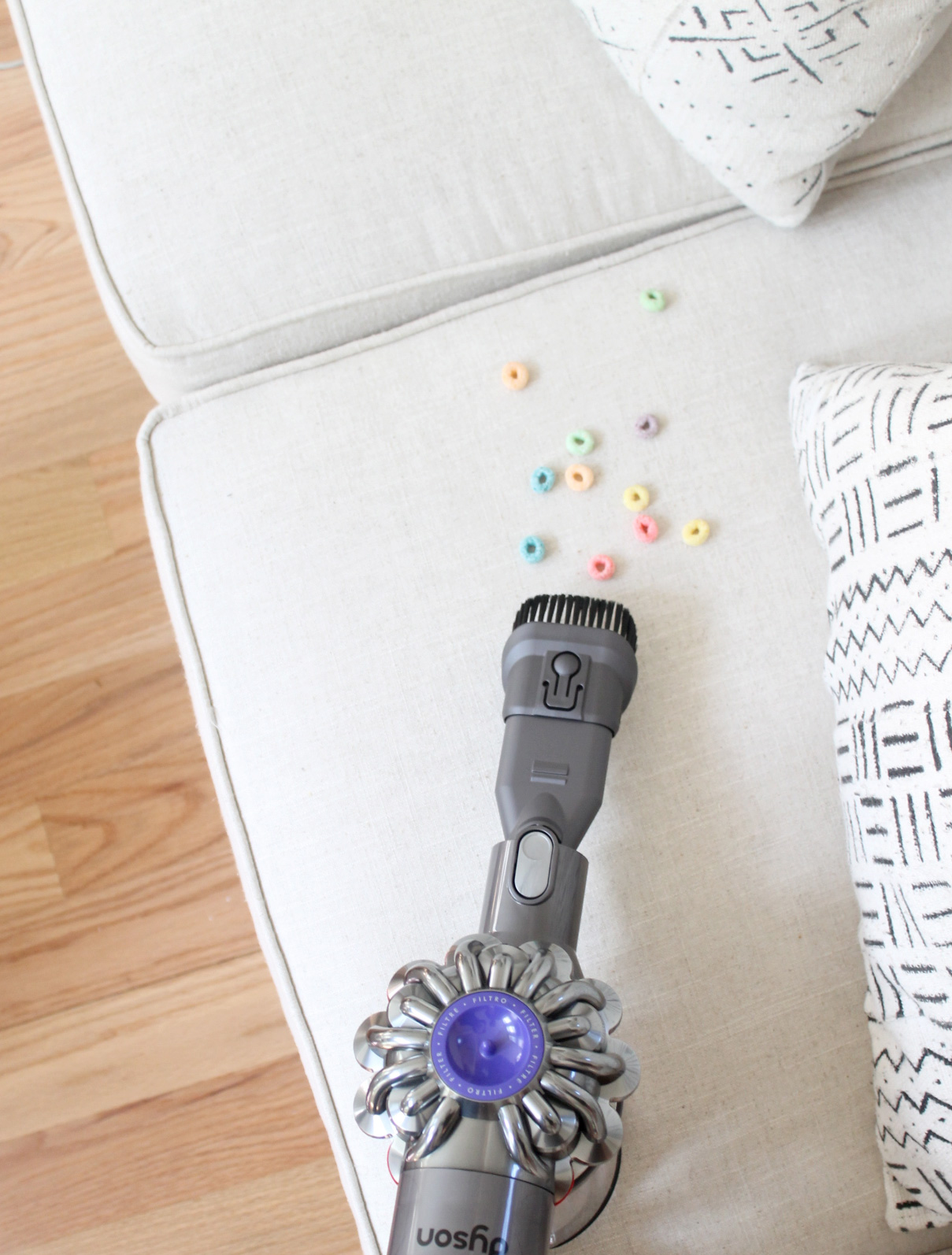 Parenting Must-Have: Dyson V6 Cord-Free Vacuum