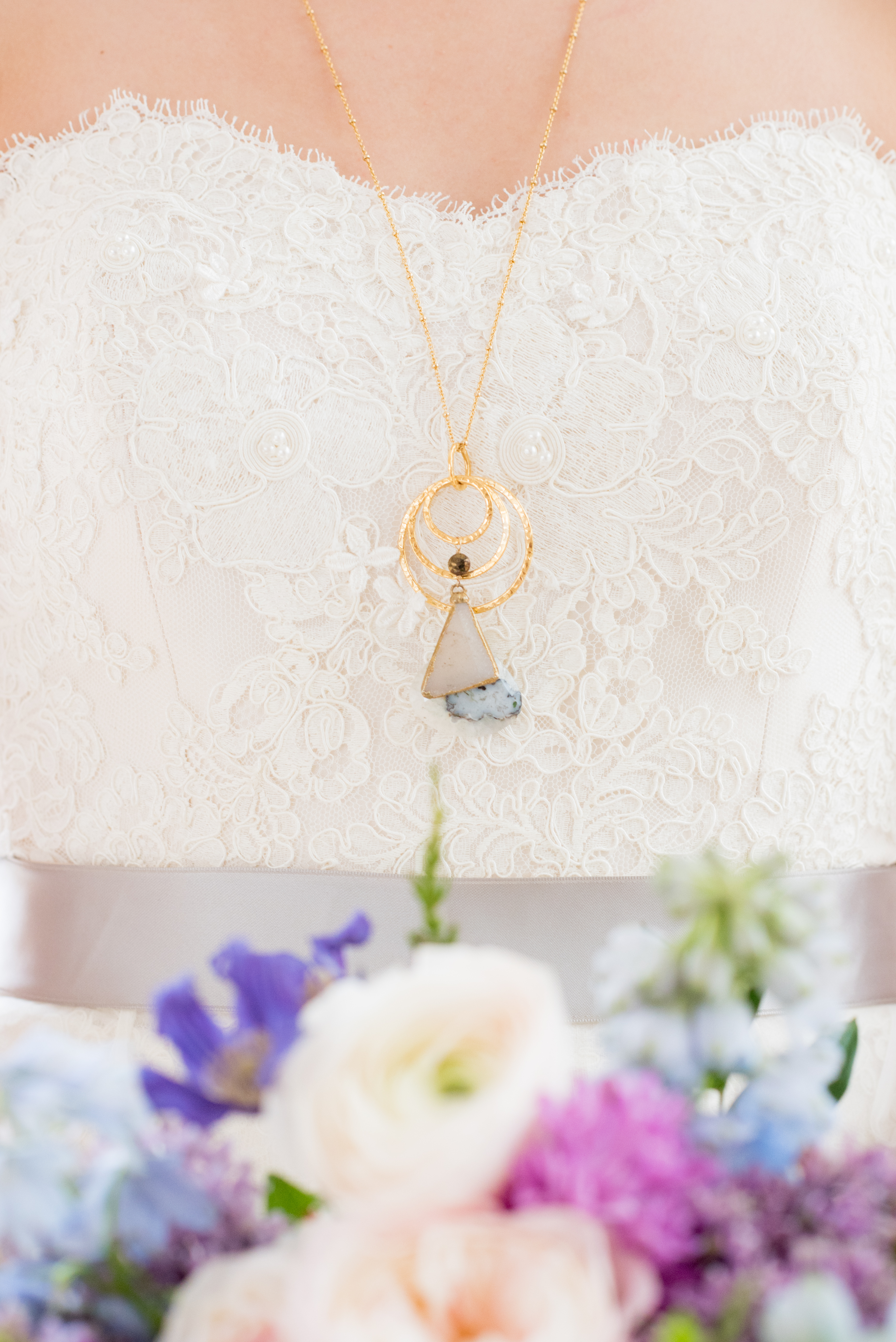 Behind-the-Scenes: Serenity and Rose Quartz Wedding Inspiration Styled ...