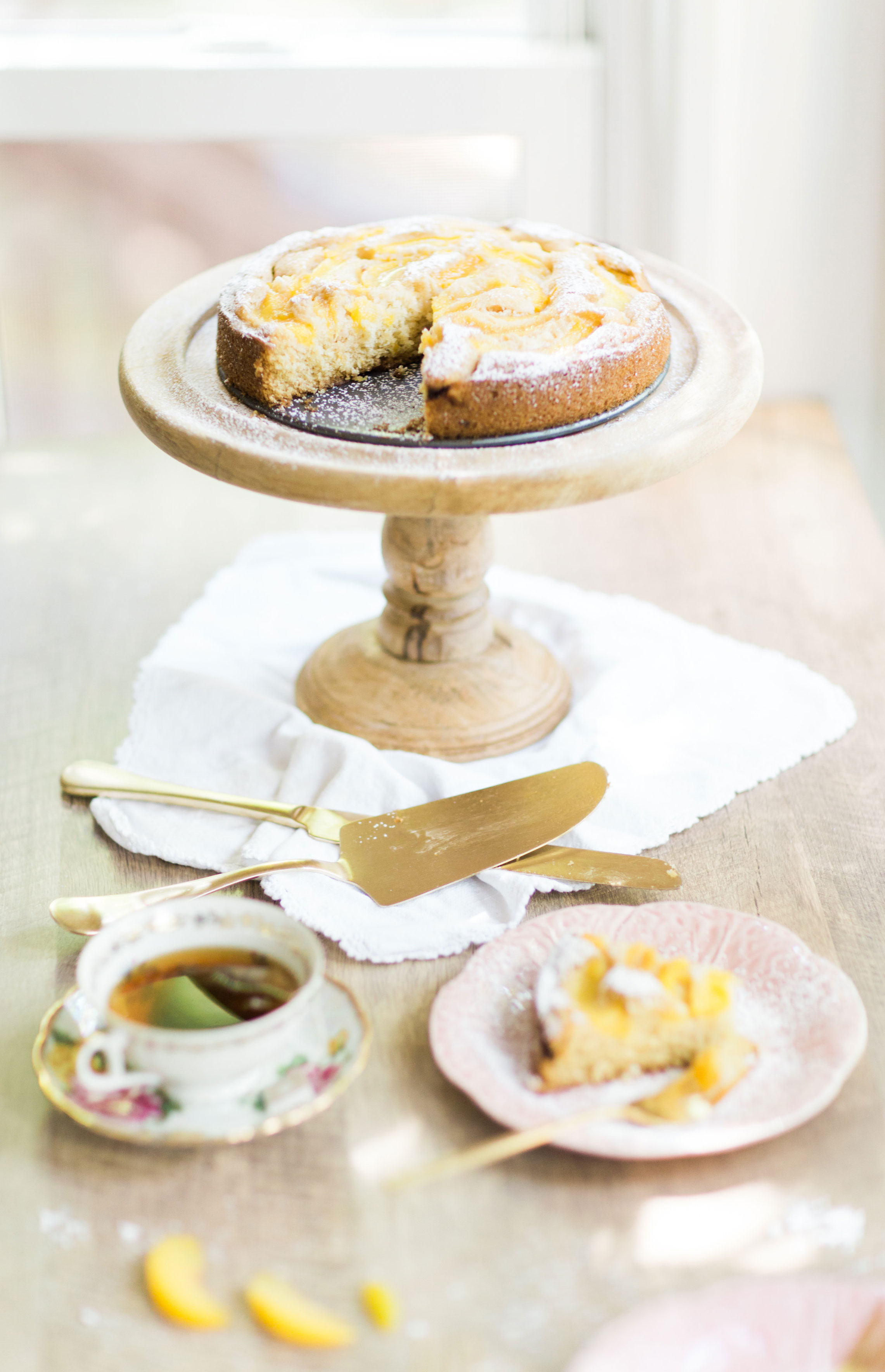 How to Make The Perfect Peach Cake (Seriously, I can't stop making this blissfuly subtle cake.)