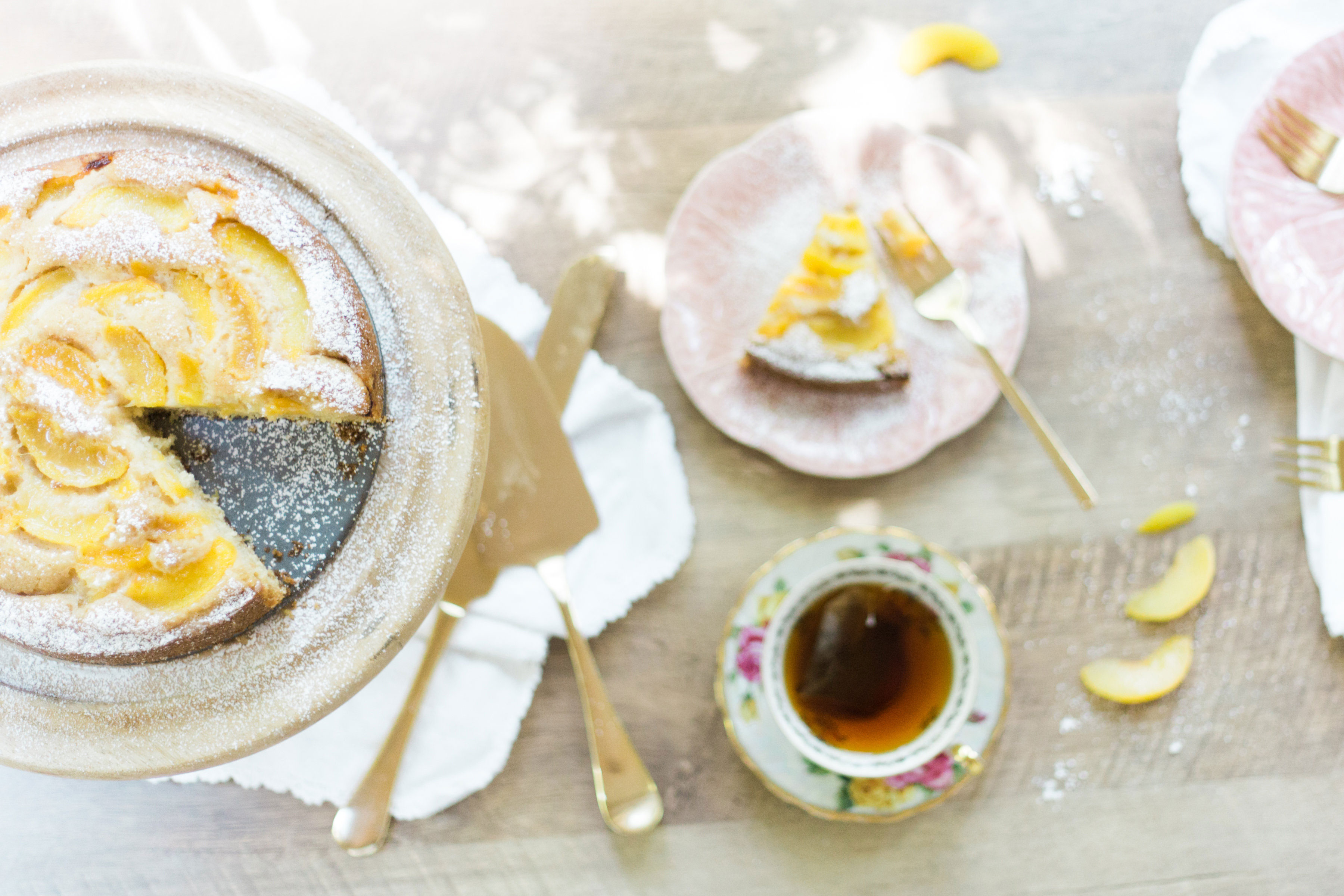 How to Make The Perfect Peach Cake (Seriously, I can't stop making this blissfuly subtle cake.)