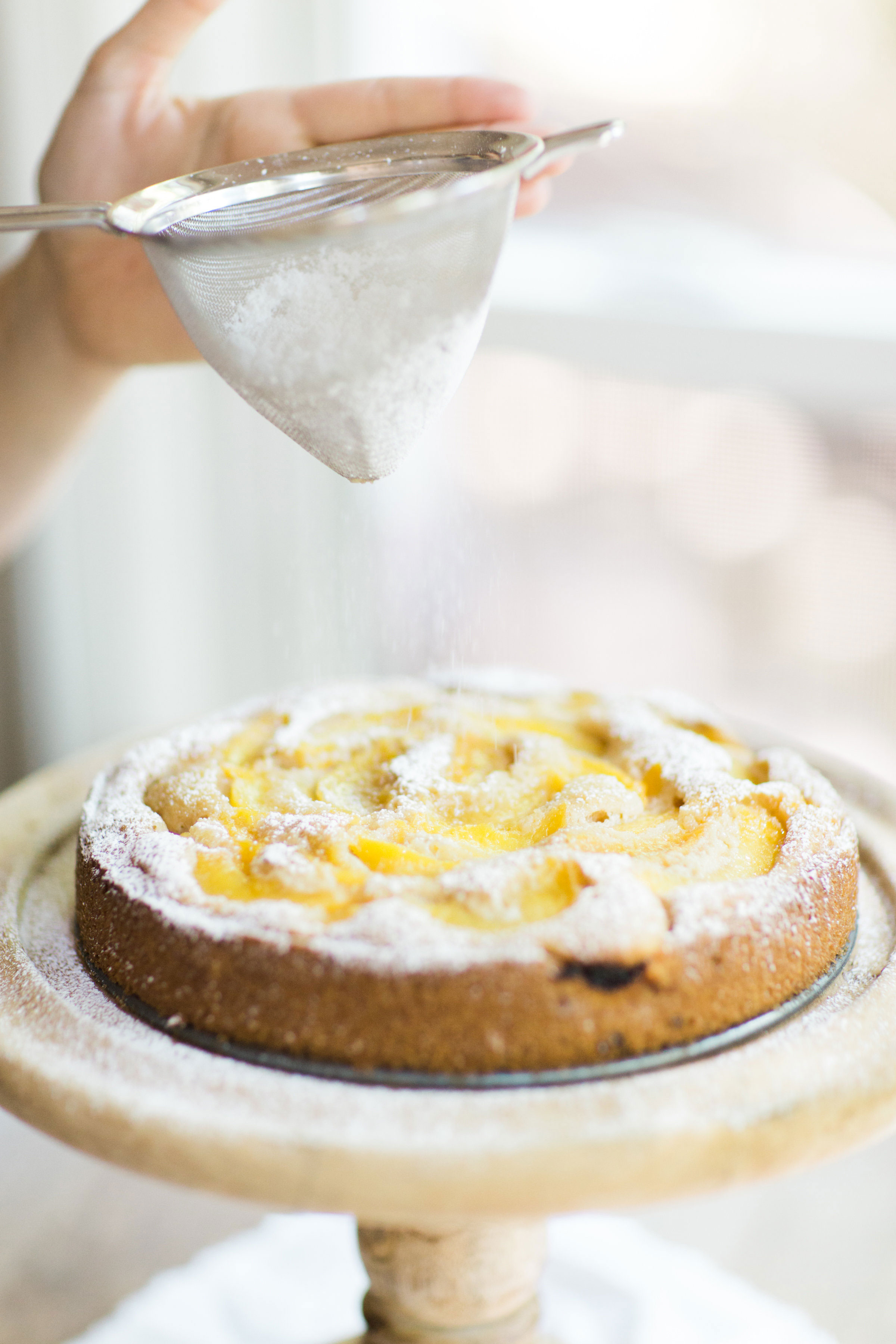 How to Make The Perfect Peach Cake (Seriously, I can't stop making this blissfuly subtle cake.)