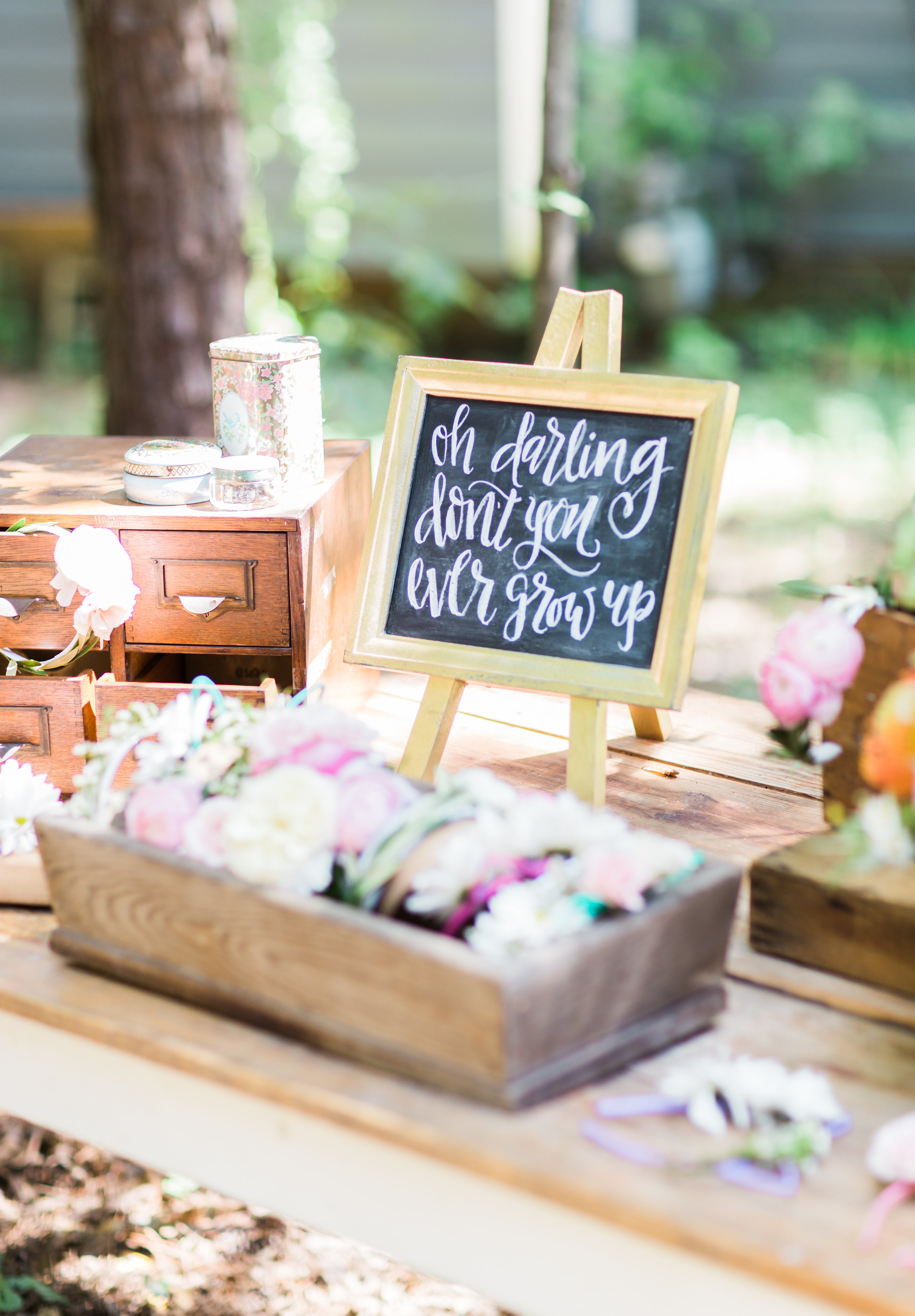 Behind-the-Scenes of a Bohemian Backyard Birthday Festival. Click through for the details. | glitterinc.com | @glitterinc