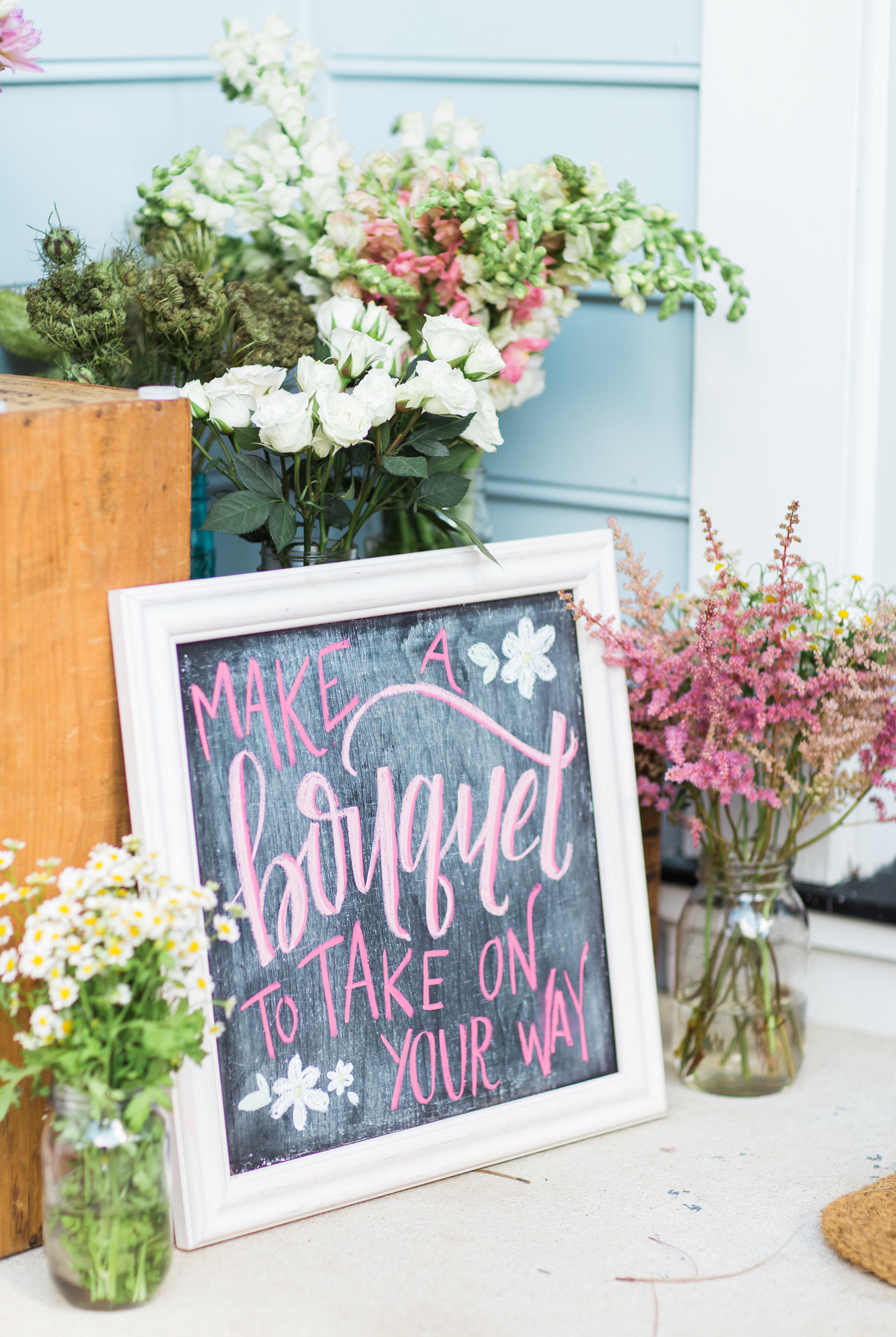 Behind-the-Scenes of a Bohemian Backyard Birthday Festival. Click through for the details. | glitterinc.com | @glitterinc