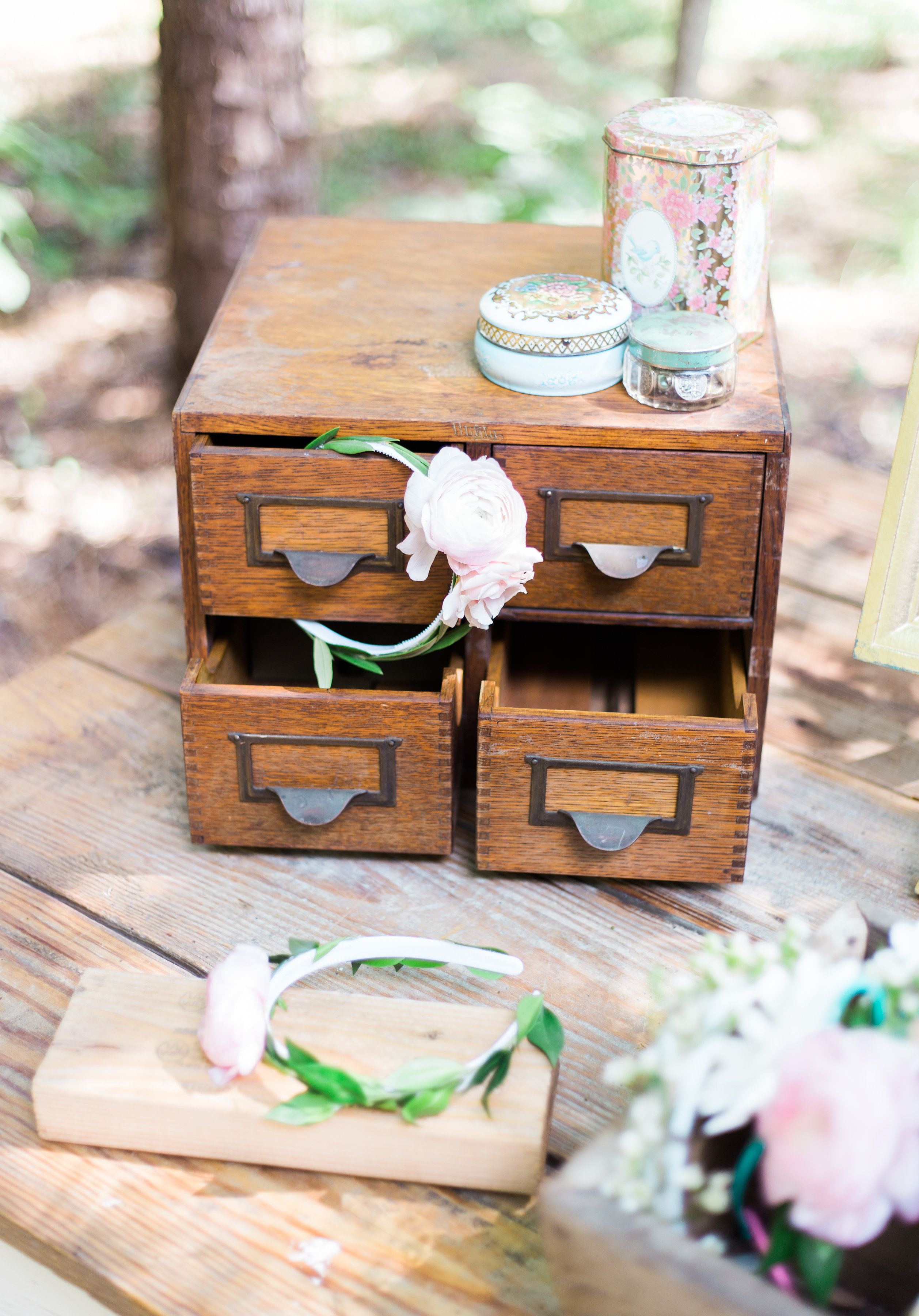 Behind-the-Scenes of a Bohemian Backyard Birthday Festival. Click through for the details. | glitterinc.com | @glitterinc