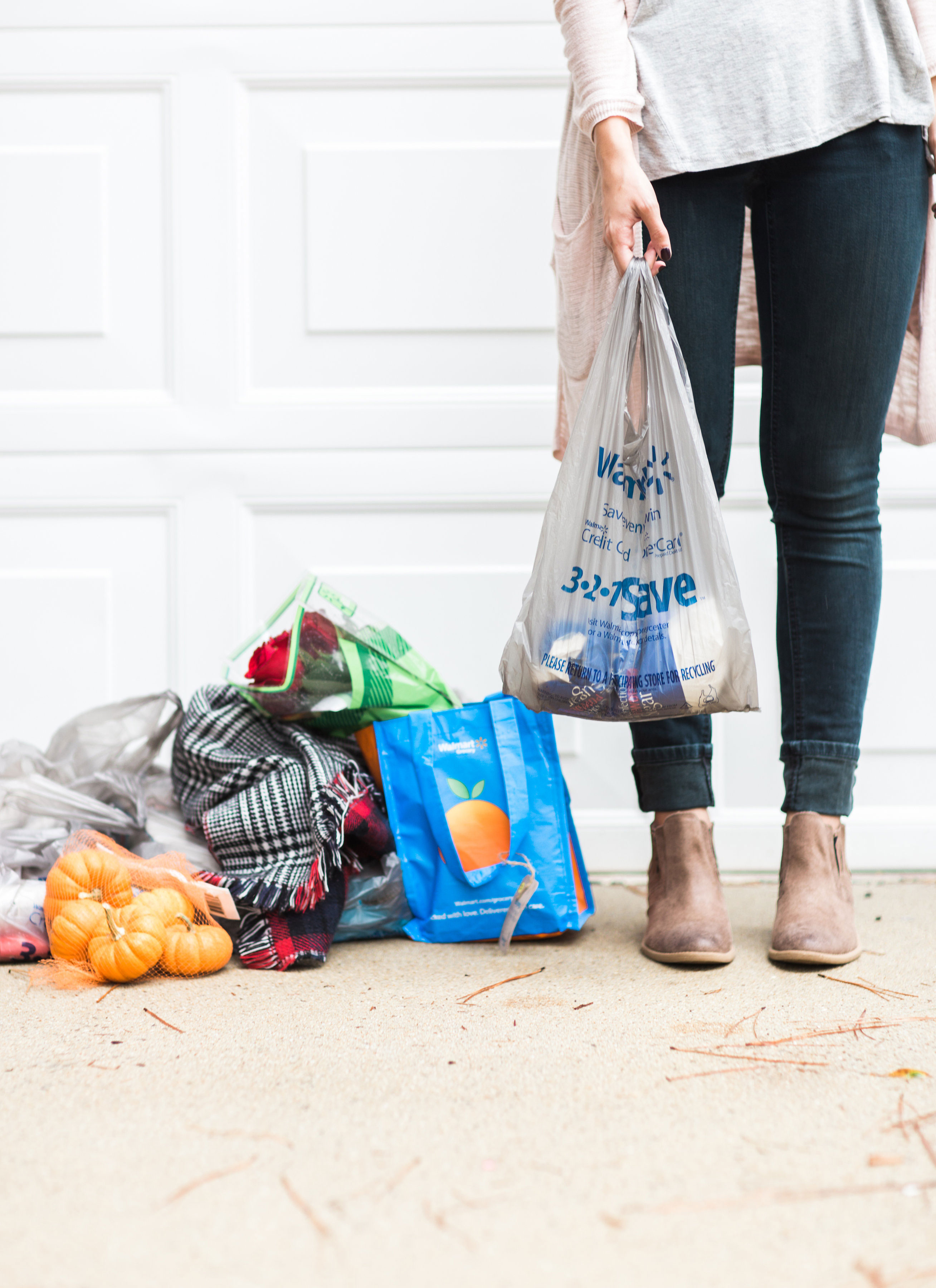 The Easiest Way to Grocery Shop: How to order your groceries for FREE right from home and pick them up without ever having to get out of your car. #GroceryHero