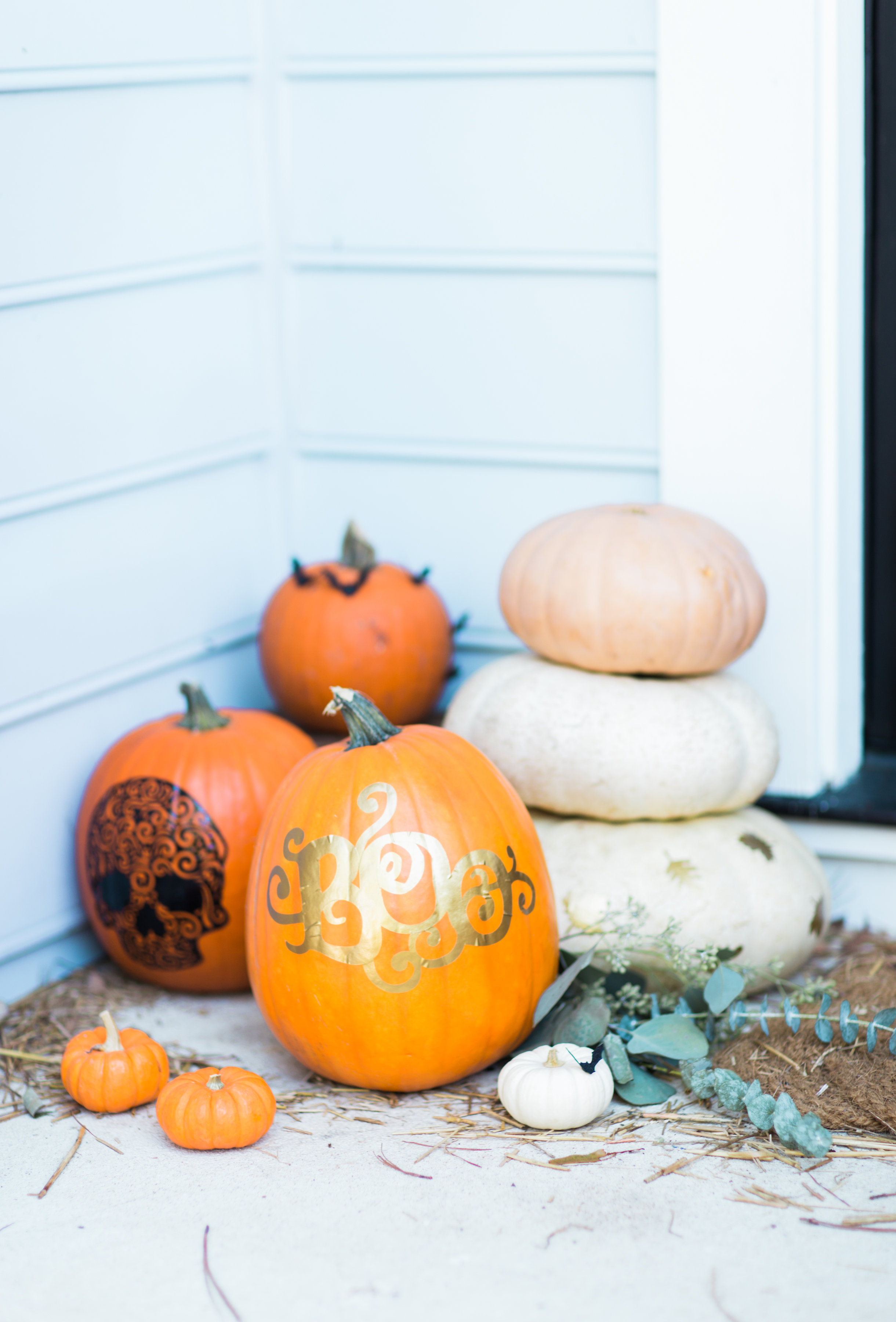 I'm revealing our Halloween Front Porch for Fall and details about how to decorate your own! Click through for the details. | glitterinc.com | @glitterinc