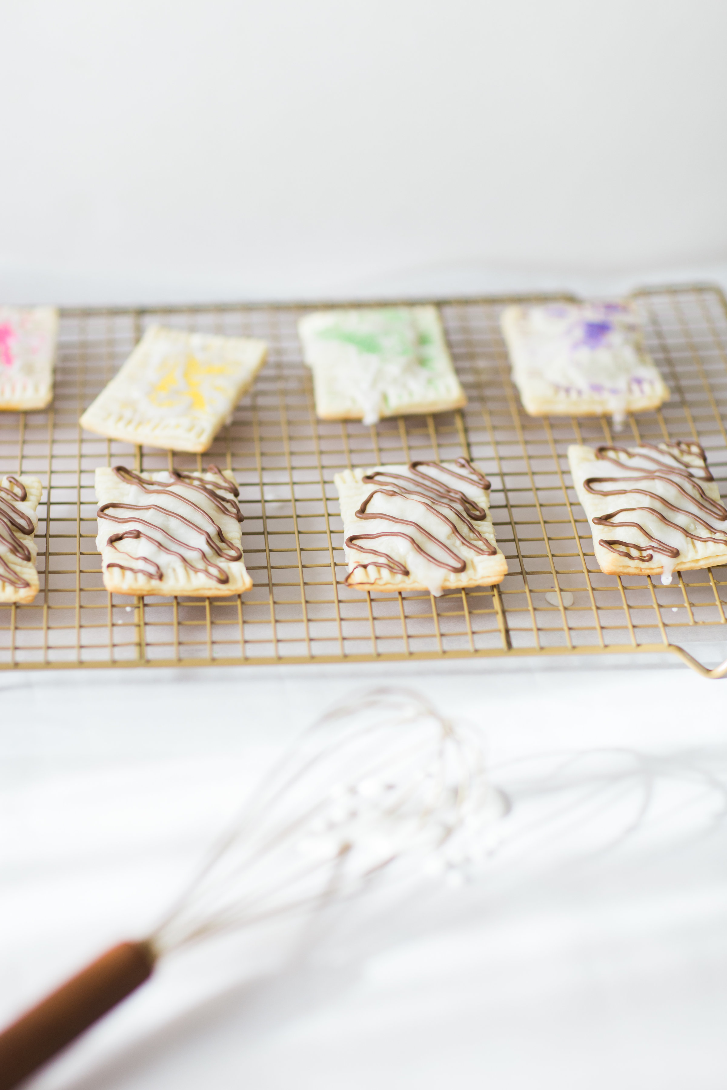 How to Make 3-Ingredient Homemade Pop-Tarts; including a vegan version! Kids LOVE making these. Click through for the simple recipe. | glitterinc.com | @glitterinc