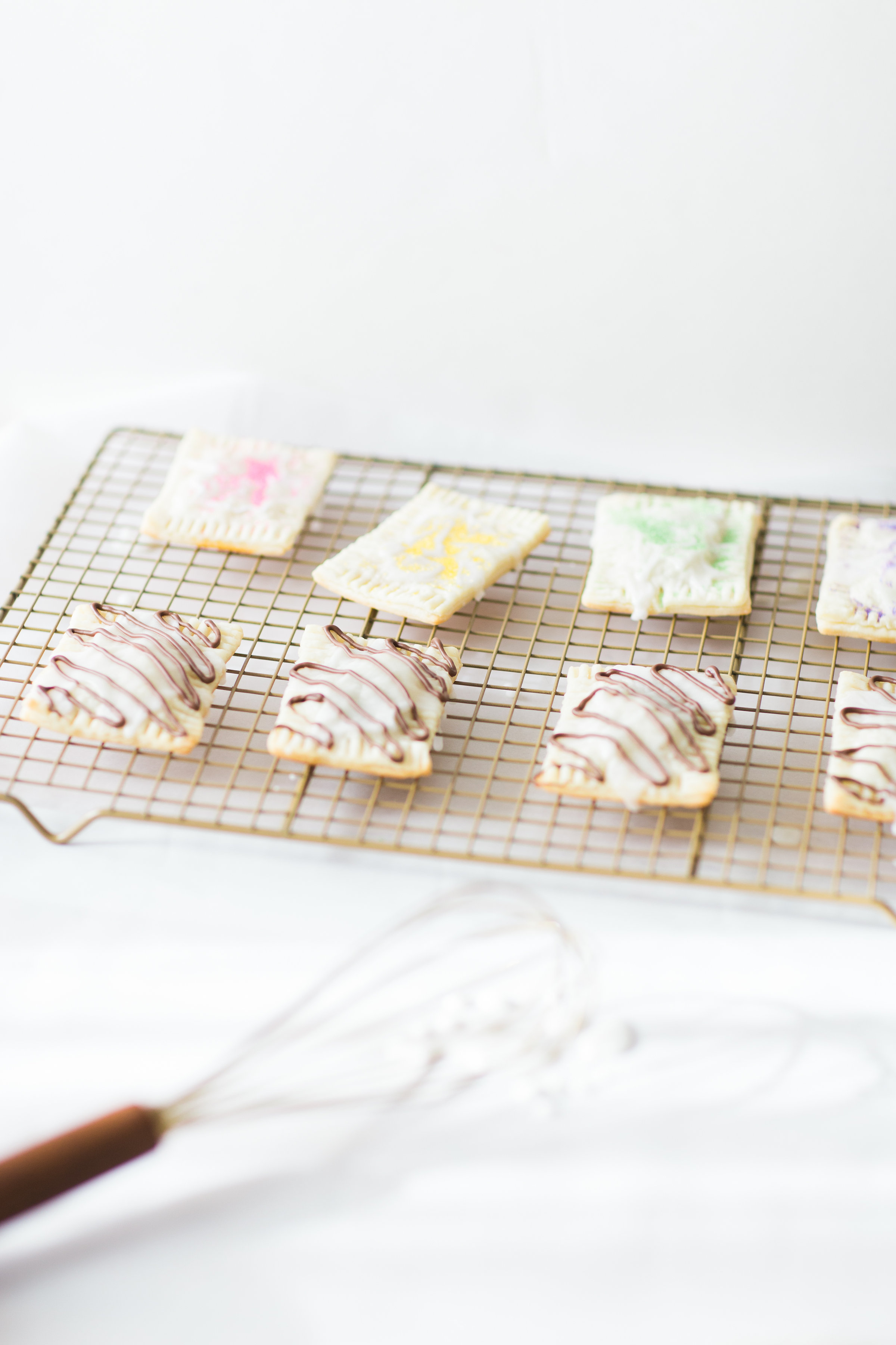 How to Make 3-Ingredient Homemade Pop-Tarts; including a vegan version! Kids LOVE making these. Click through for the simple recipe. | glitterinc.com | @glitterinc