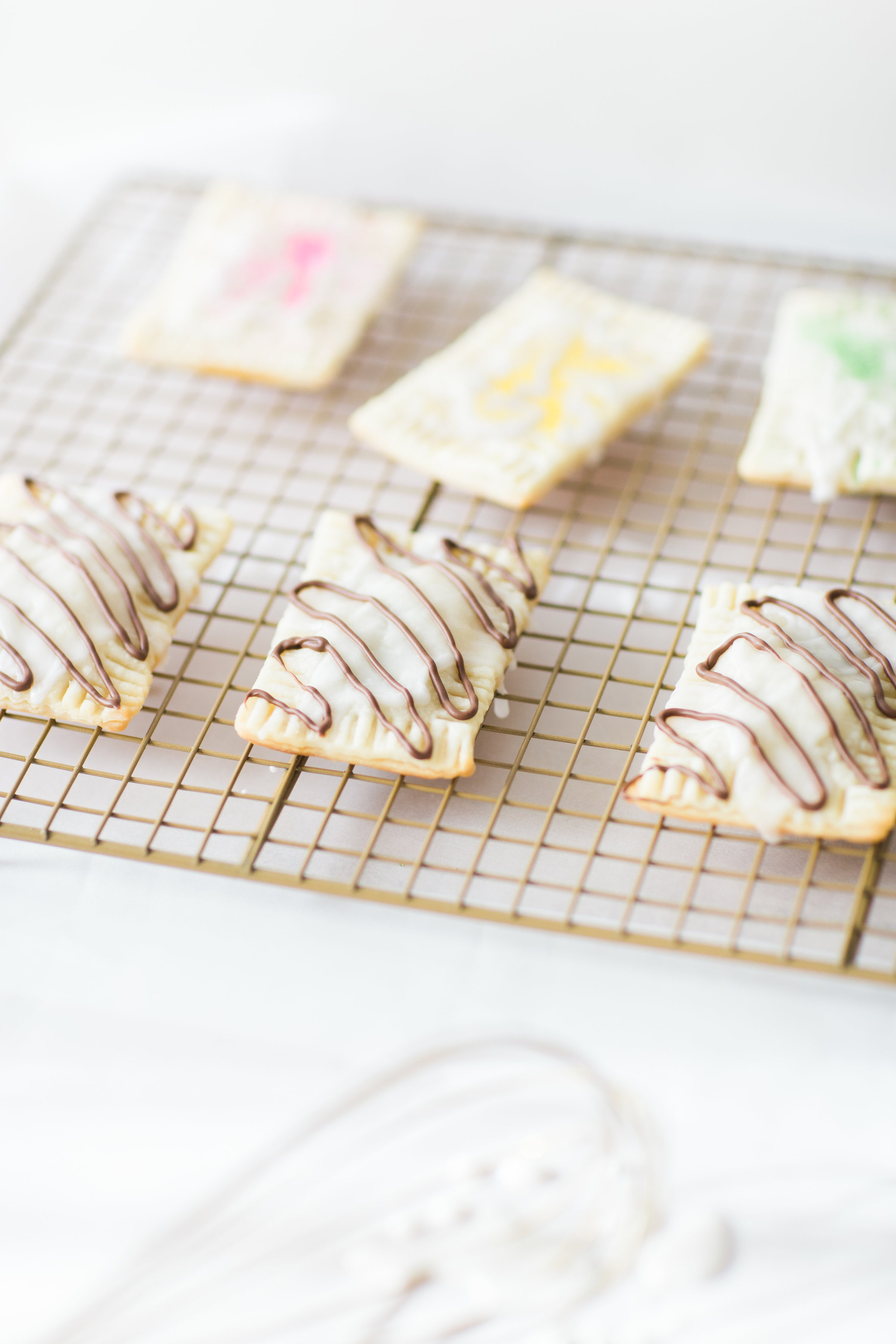 How to Make 3-Ingredient Homemade Pop-Tarts; including a vegan version! Kids LOVE making these. Click through for the simple recipe. | glitterinc.com | @glitterinc