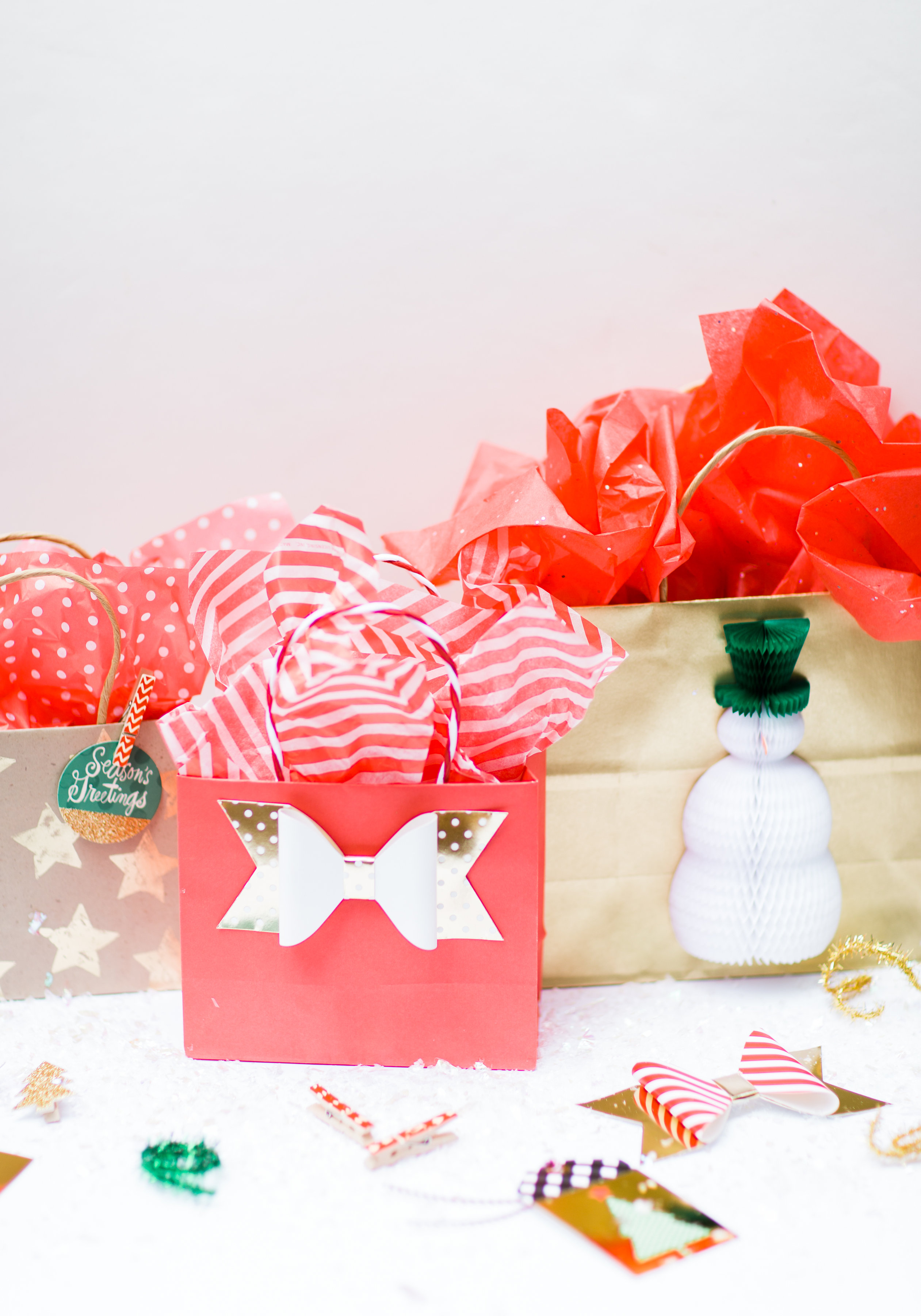 4 Simple (and Beautiful) Ways to Wrap Gifts this Holiday Season. Click through for the details. | glitterinc.com | @glitterinc