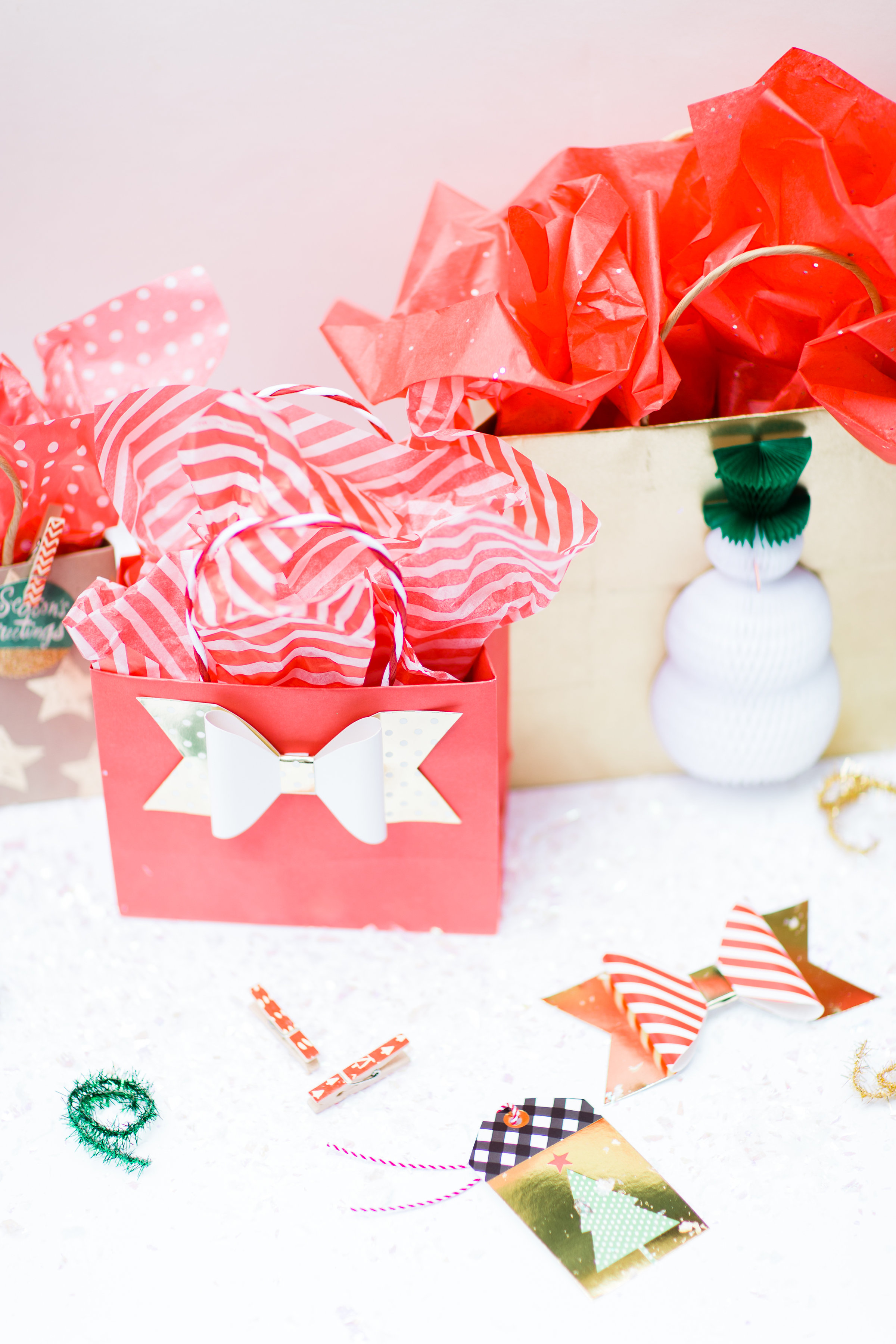 4 Simple (and Beautiful) Ways to Wrap Gifts this Holiday Season. Click through for the details. | glitterinc.com | @glitterinc