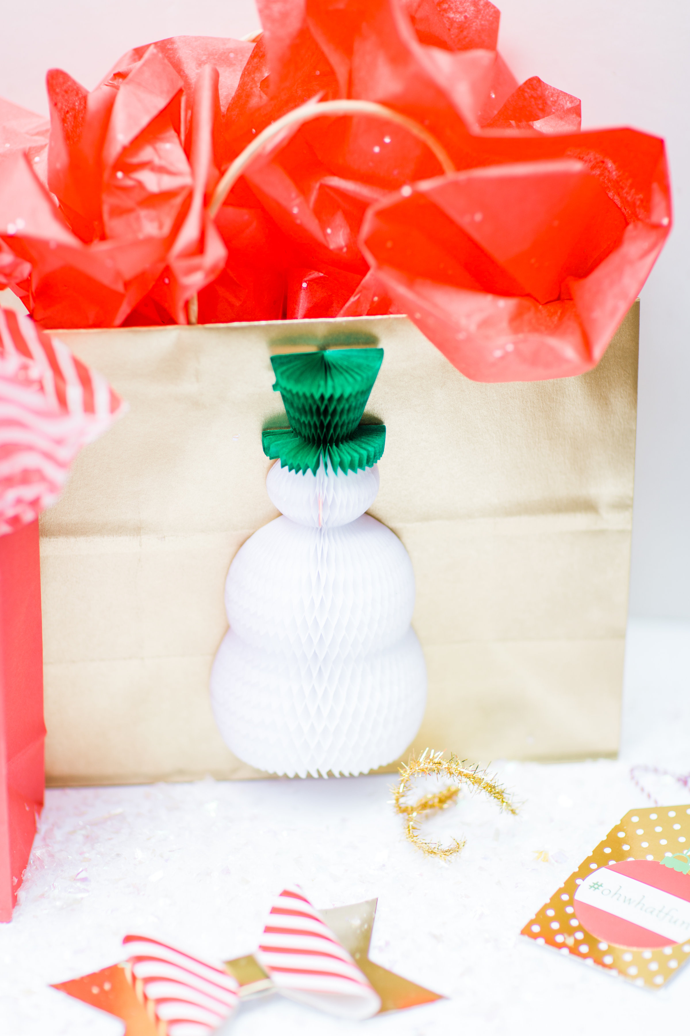 4 Simple (and Beautiful) Ways to Wrap Gifts this Holiday Season. Click through for the details. | glitterinc.com | @glitterinc