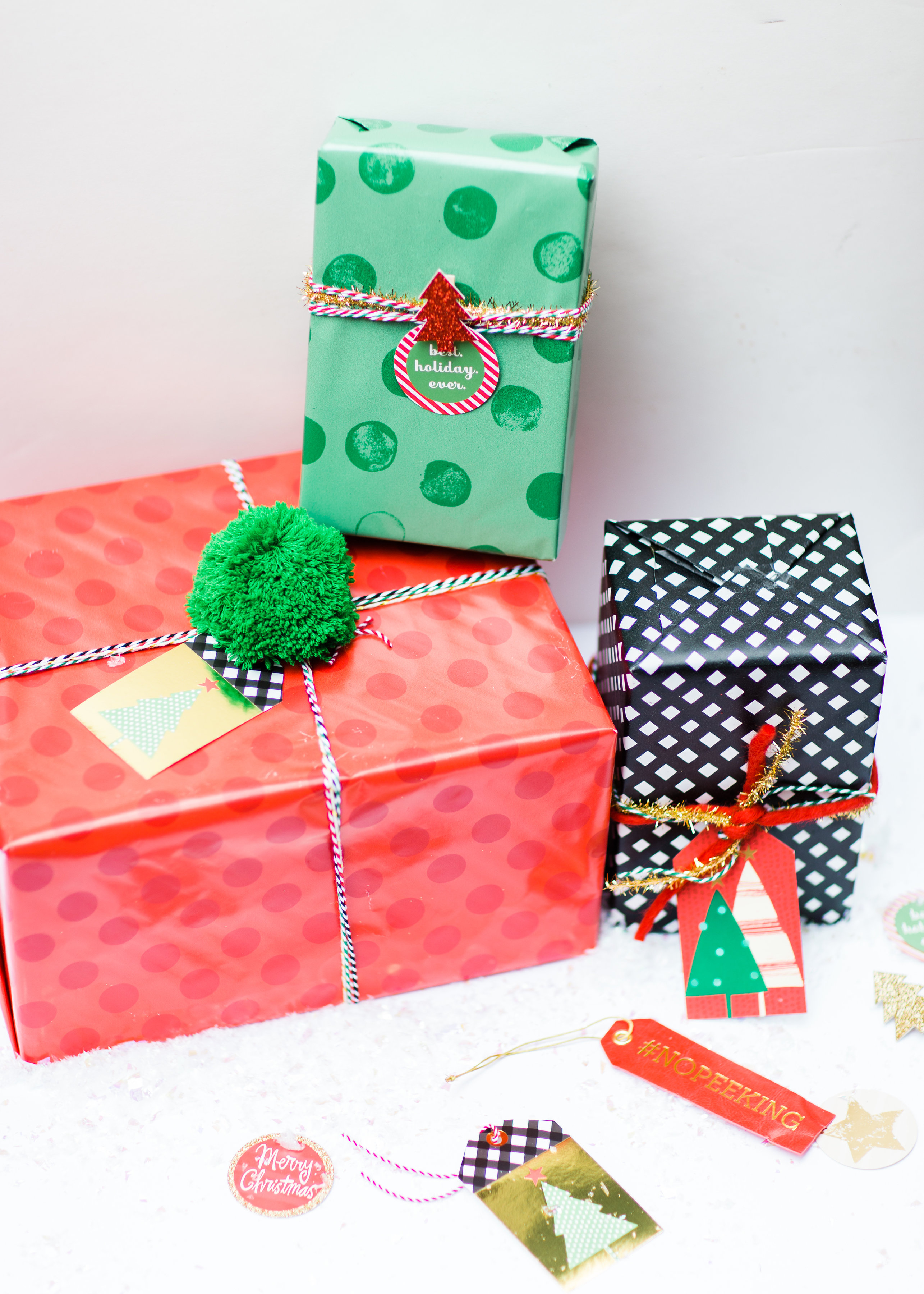 4 Simple (and Beautiful) Ways to Wrap Gifts this Holiday Season. Click through for the details. | glitterinc.com | @glitterinc