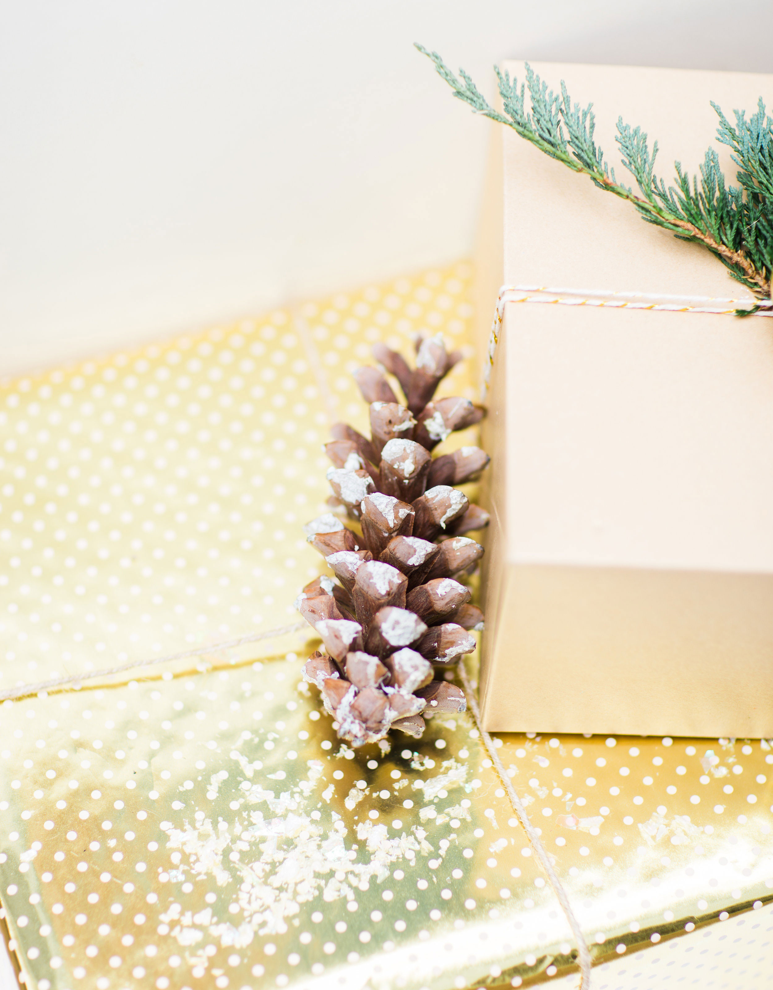 4 Simple (and Beautiful) Ways to Wrap Gifts this Holiday Season. Click through for the details. | glitterinc.com | @glitterinc