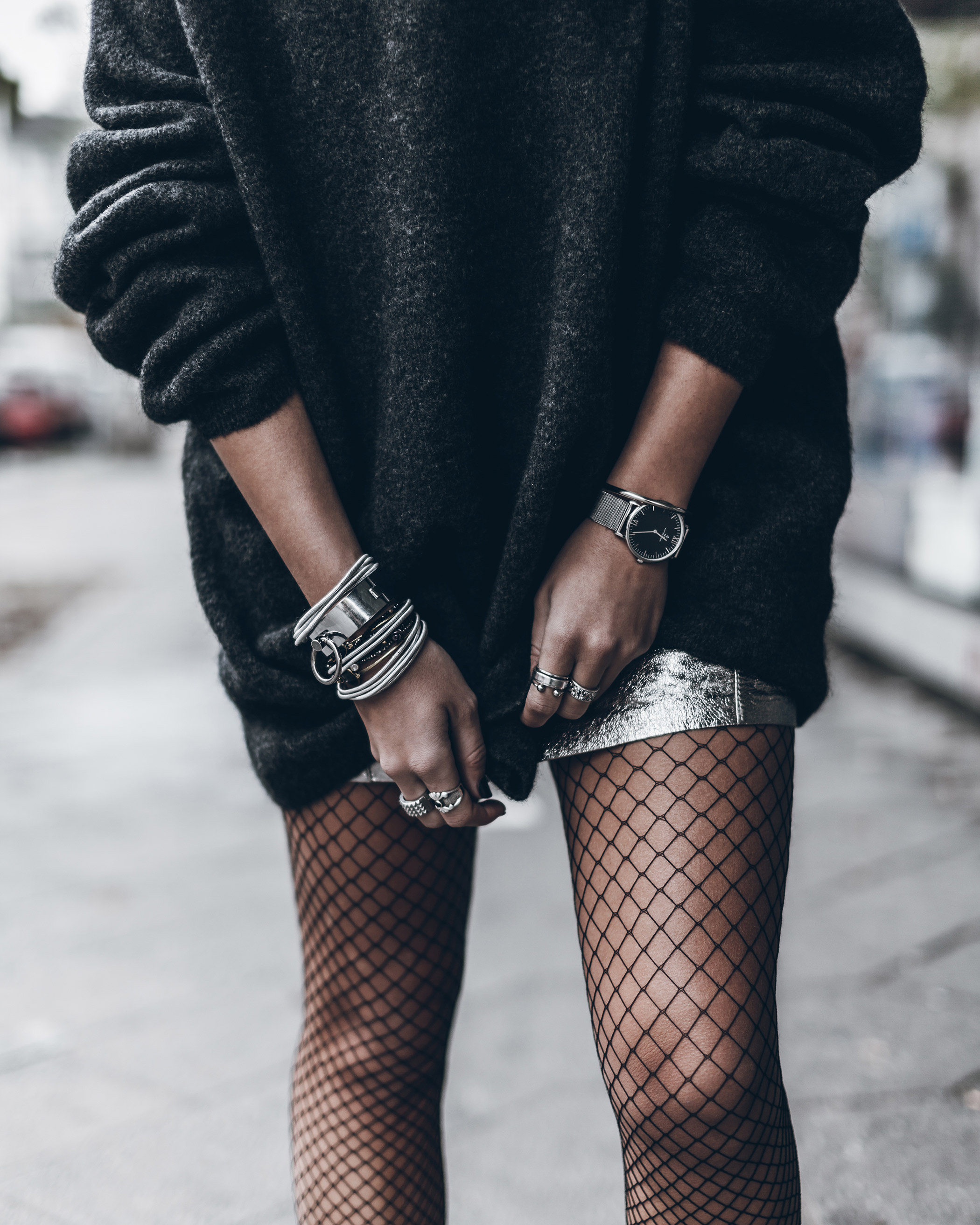 Can I Wear Fishnet Tights Under My Jeans