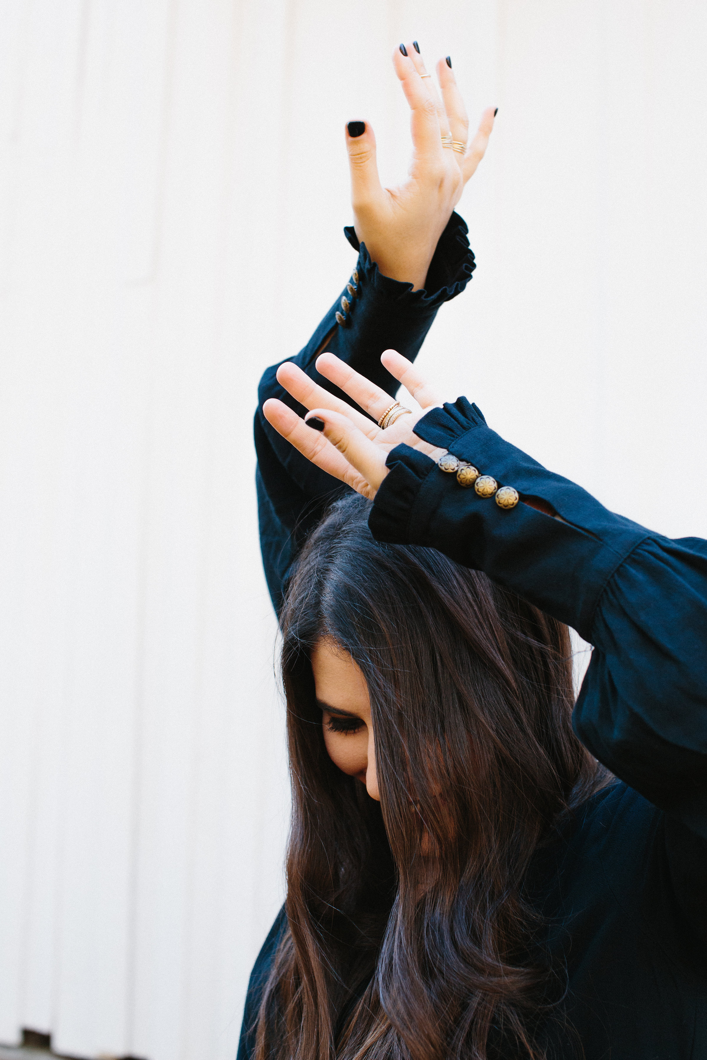 How to Layer Delicate Gold Stacking Rings and Personalized Necklaces and The Everyday Jewelry I Wear Most | glitterinc.com | @glitterinc