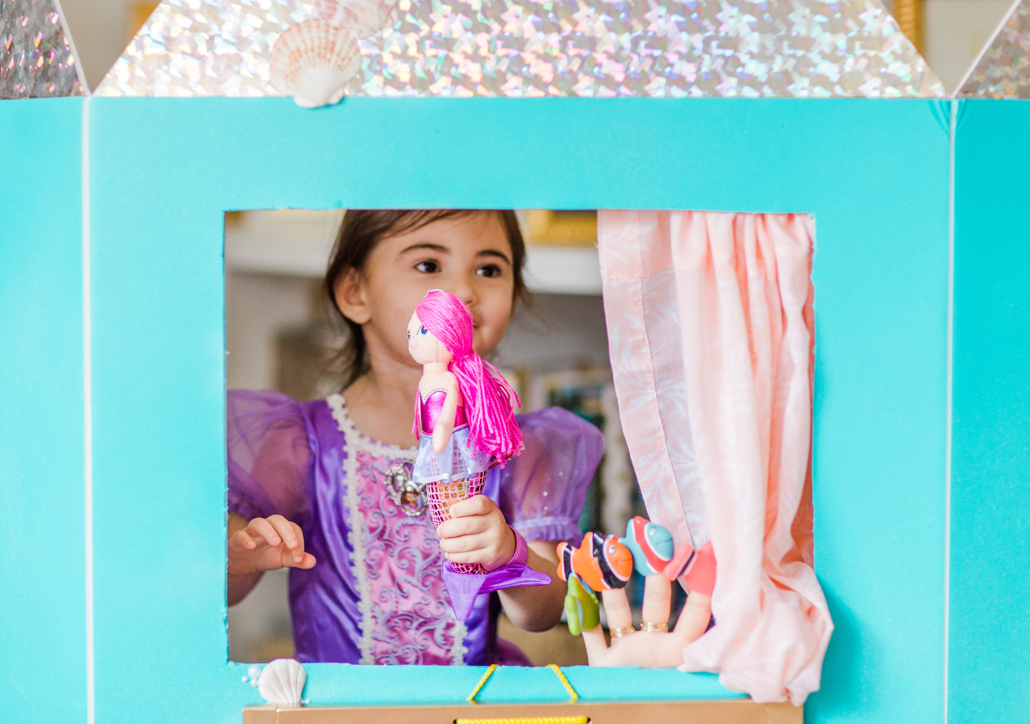 How to make a DIY Puppet Theatre with a trifold foam poster board. (Learning Colors, Numbers, and Letters too ... in an under-the-sea CASTLE!) | glitterinc.com | @glitterinc