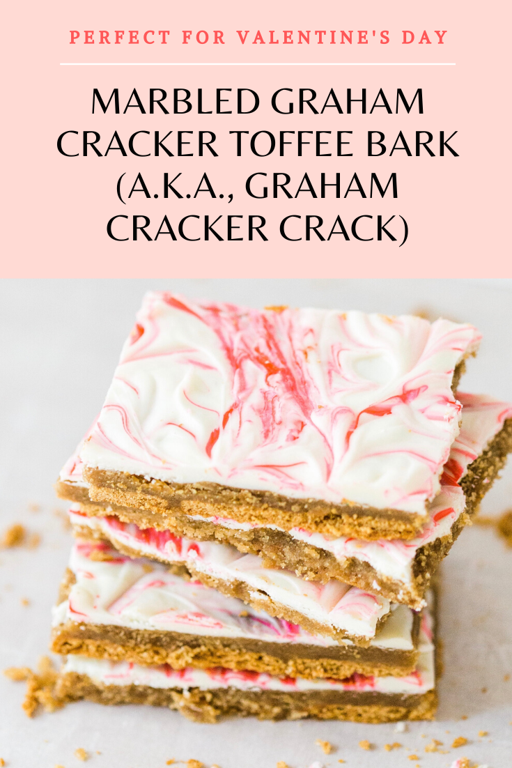 How to make marbled graham cracker toffee bark (a.k.a., graham cracker crack). It's kind of perfect for Valentine's Day, don't ya think? Click through for the recipe. | glitterinc.com | @glitterinc