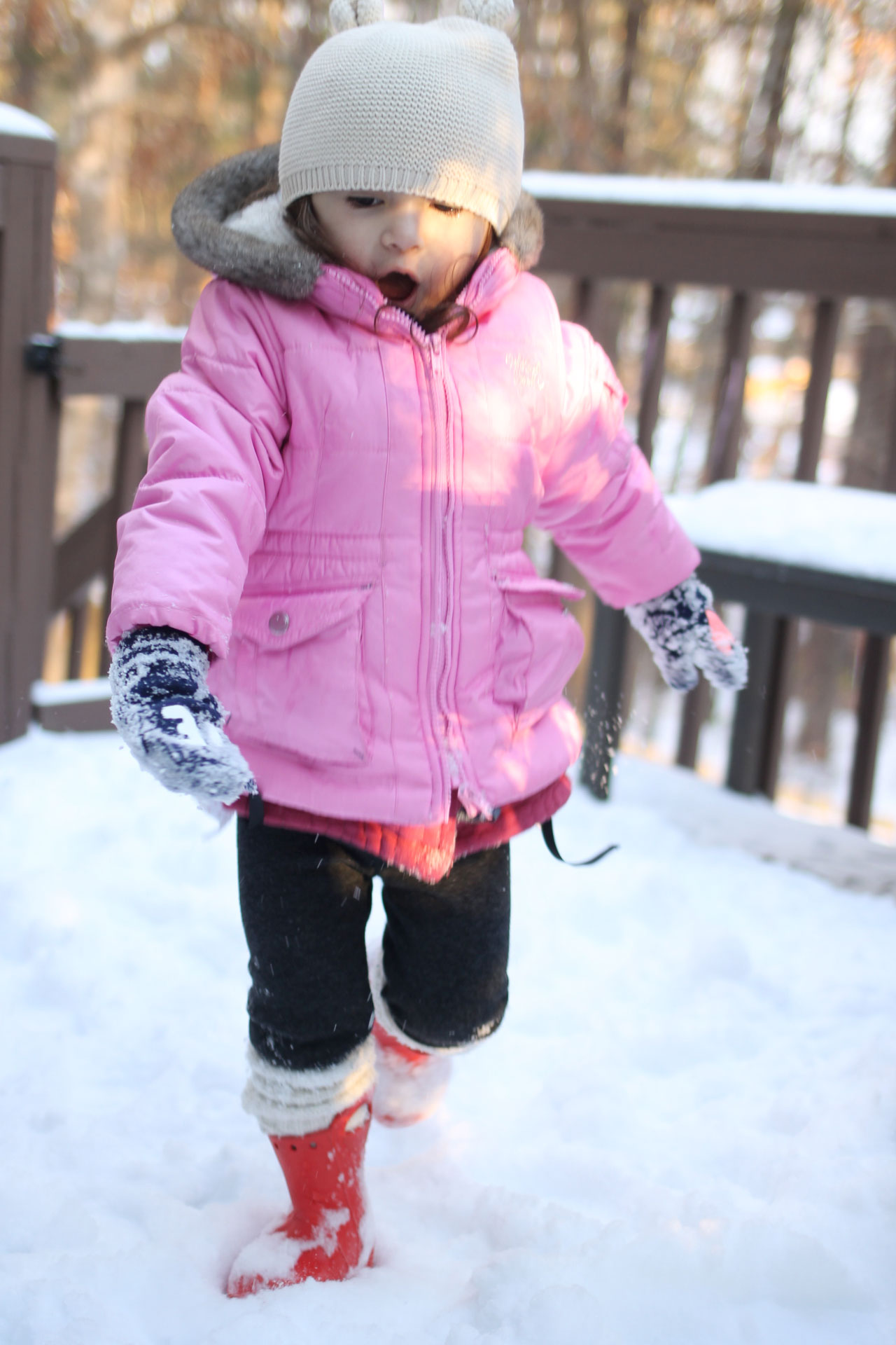 I love the traditions we're starting to make on snow day(s), like playing in the snow, making a big batch of cookies, and taking ALL of the pictures. | glitterinc.com | @glitterinc