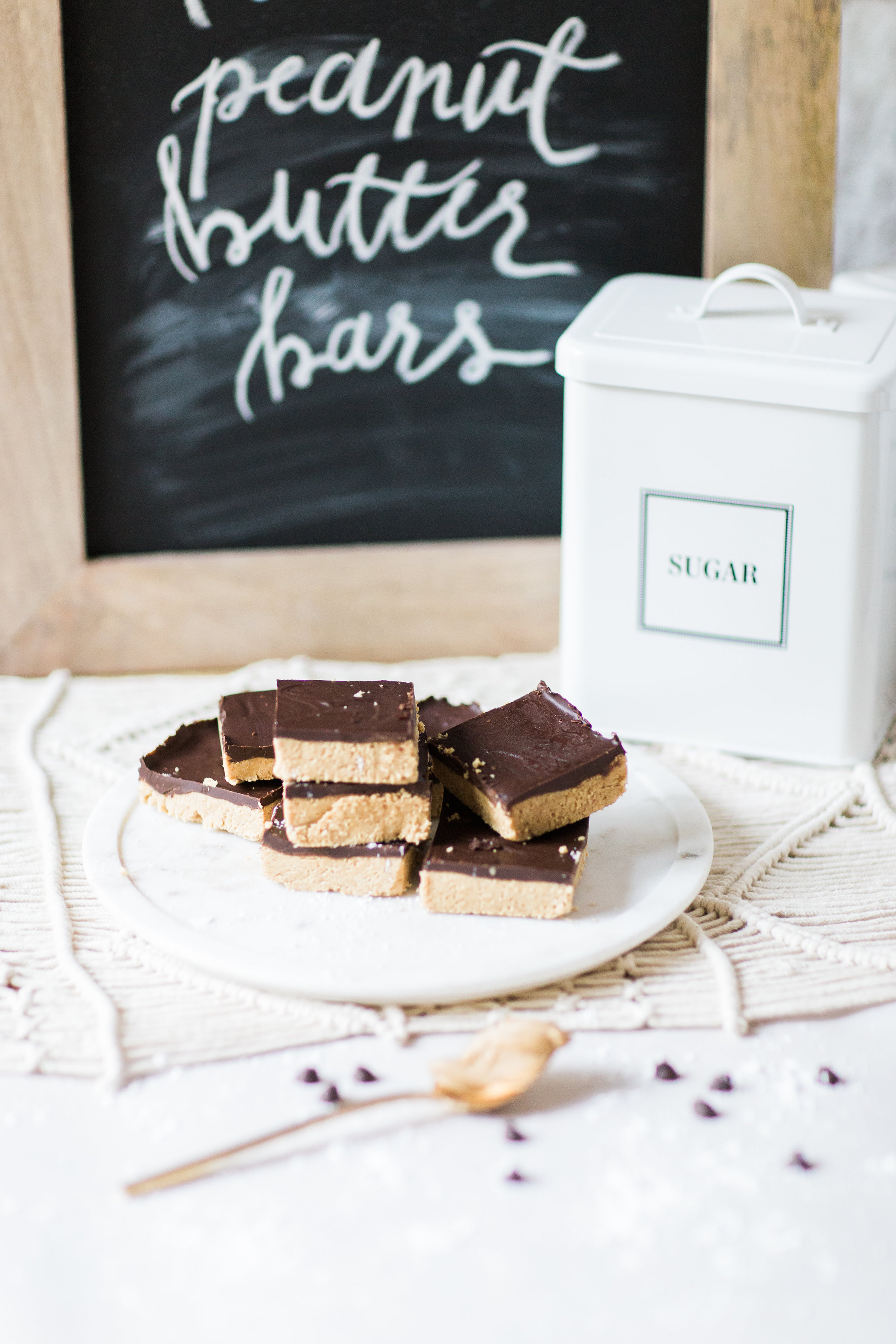 How to make vegan and dairy-free classic peanut butter chocolate squares. You will fall in love with this throwback dessert all over again! Click through for the recipe. | glitterinc.com | @glitterinc