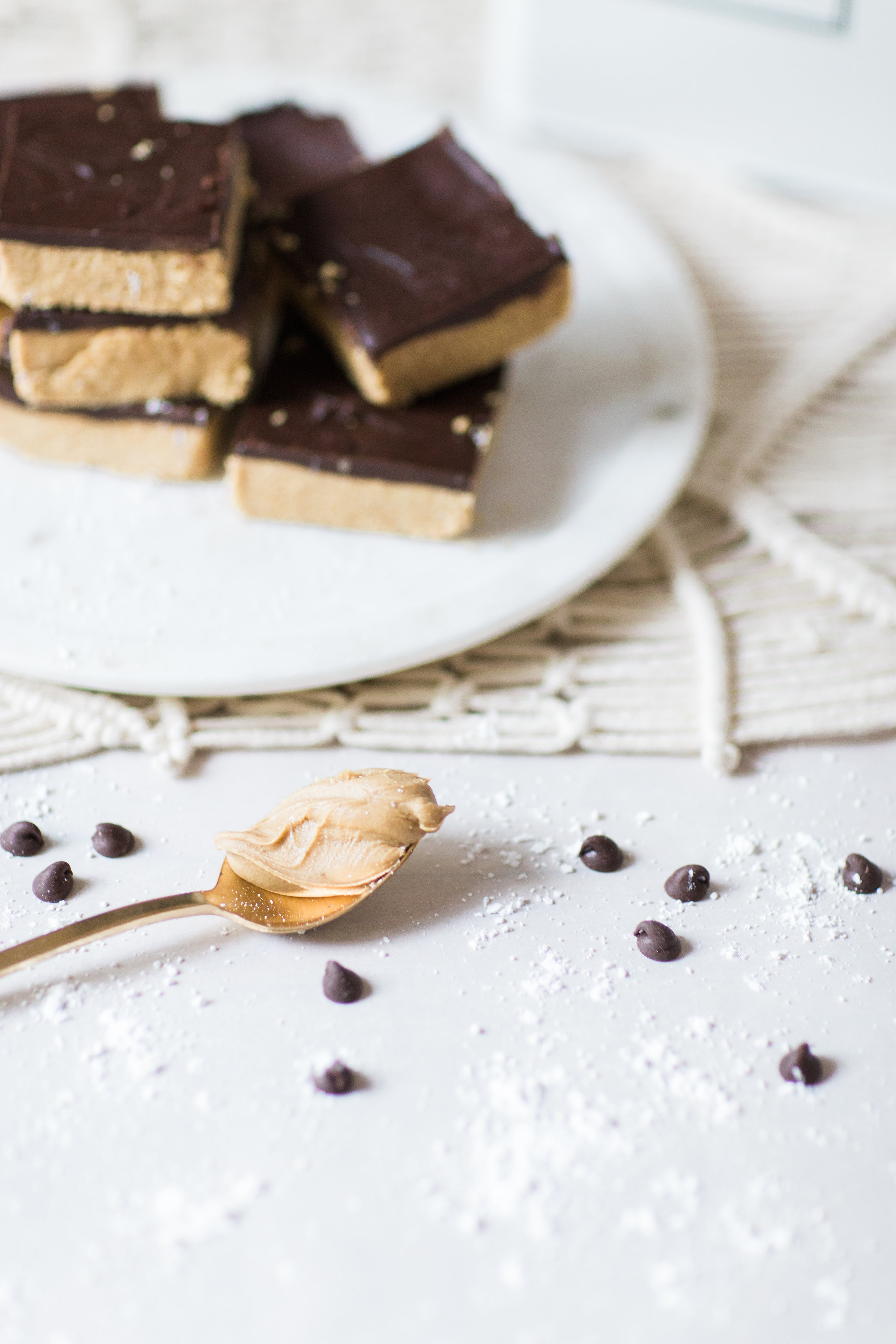 How to make vegan and dairy-free classic peanut butter chocolate squares. You will fall in love with this throwback dessert all over again! Click through for the recipe. | glitterinc.com | @glitterinc