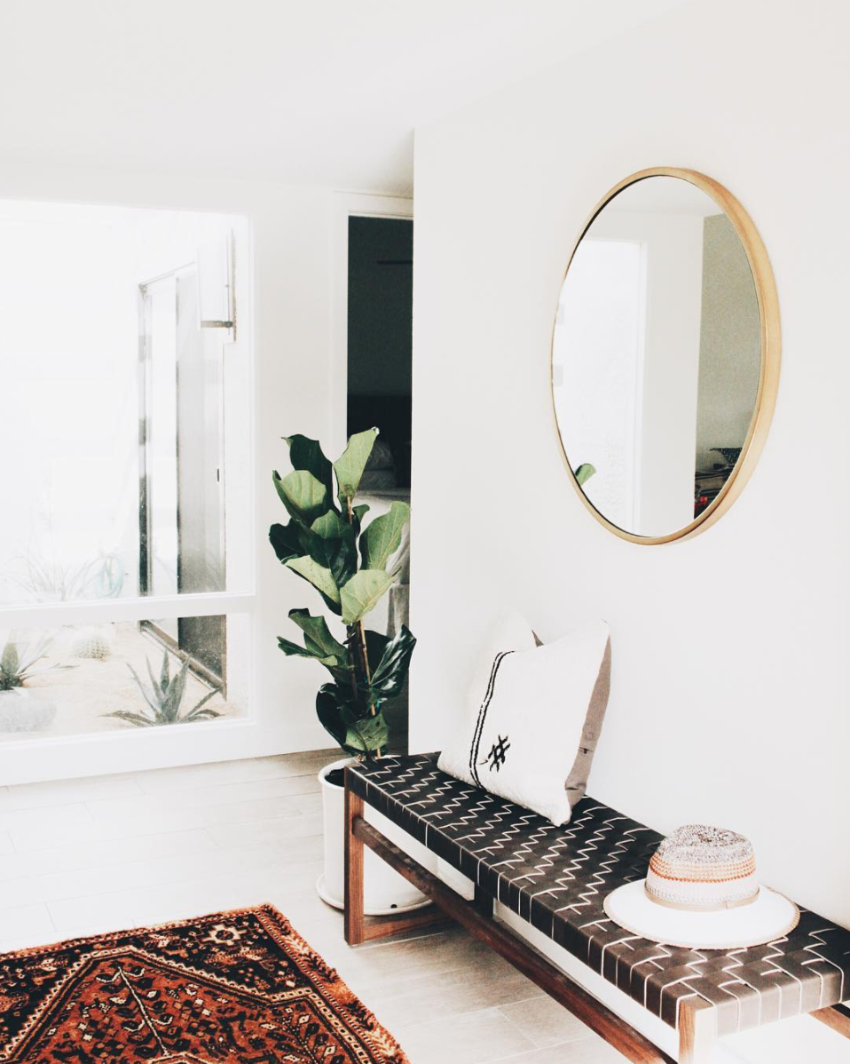 Palm Springs Bohemian Home Entryway (Plus, where to find the Round Mirror at every price + why they look so great in every space!) Click through for the details. | glitterinc.com | @glitterinc