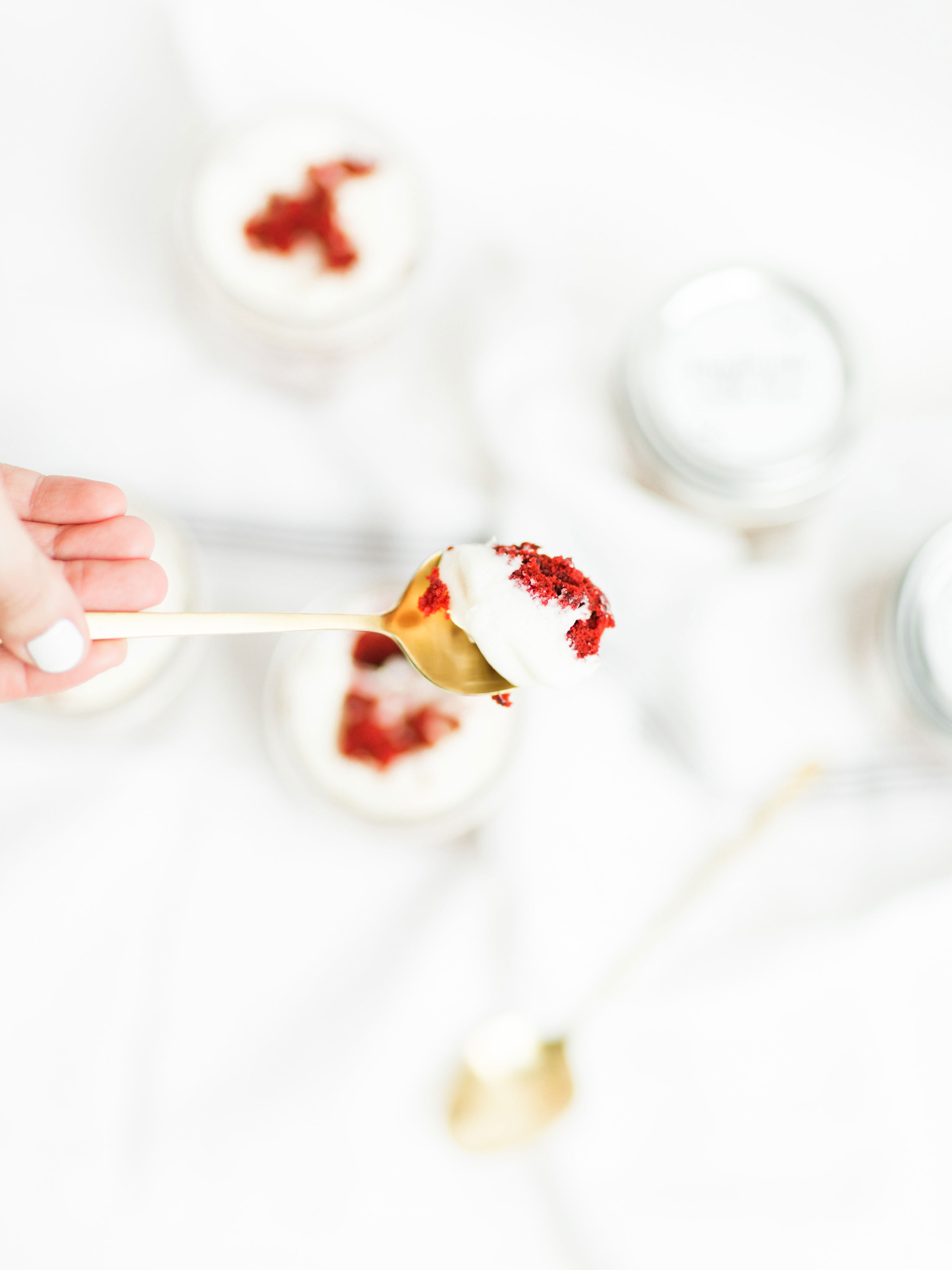 How to make my absolute FAVORITE moist red velvet cupcakes. Put them in jars for the sweetest gift! Click through for the recipe. | glitterinc.com | @glitterinc