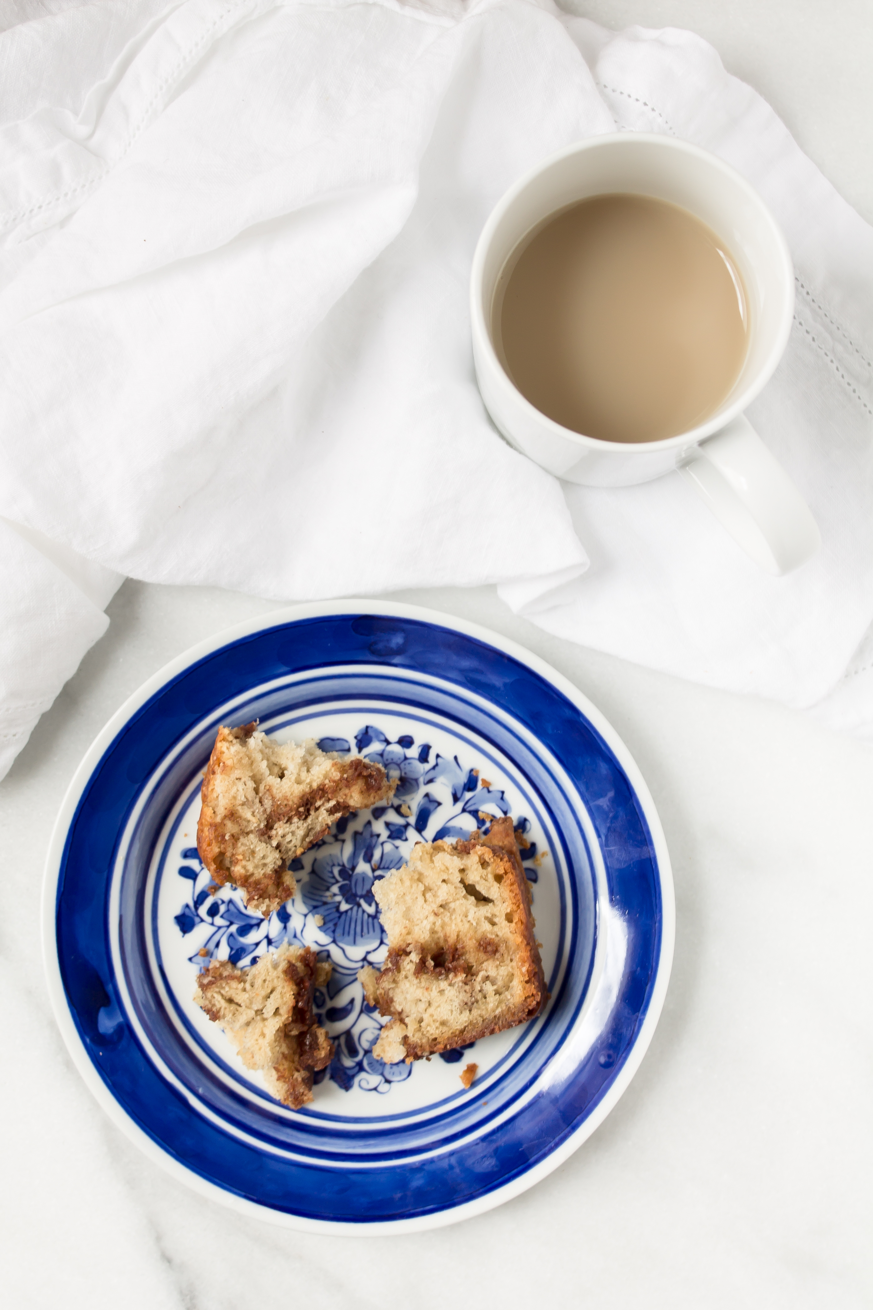 How to Make Homemade Cinnamon Streusel Scone Bread. Click through for the recipe. | glitterinc.com | @glitterinc