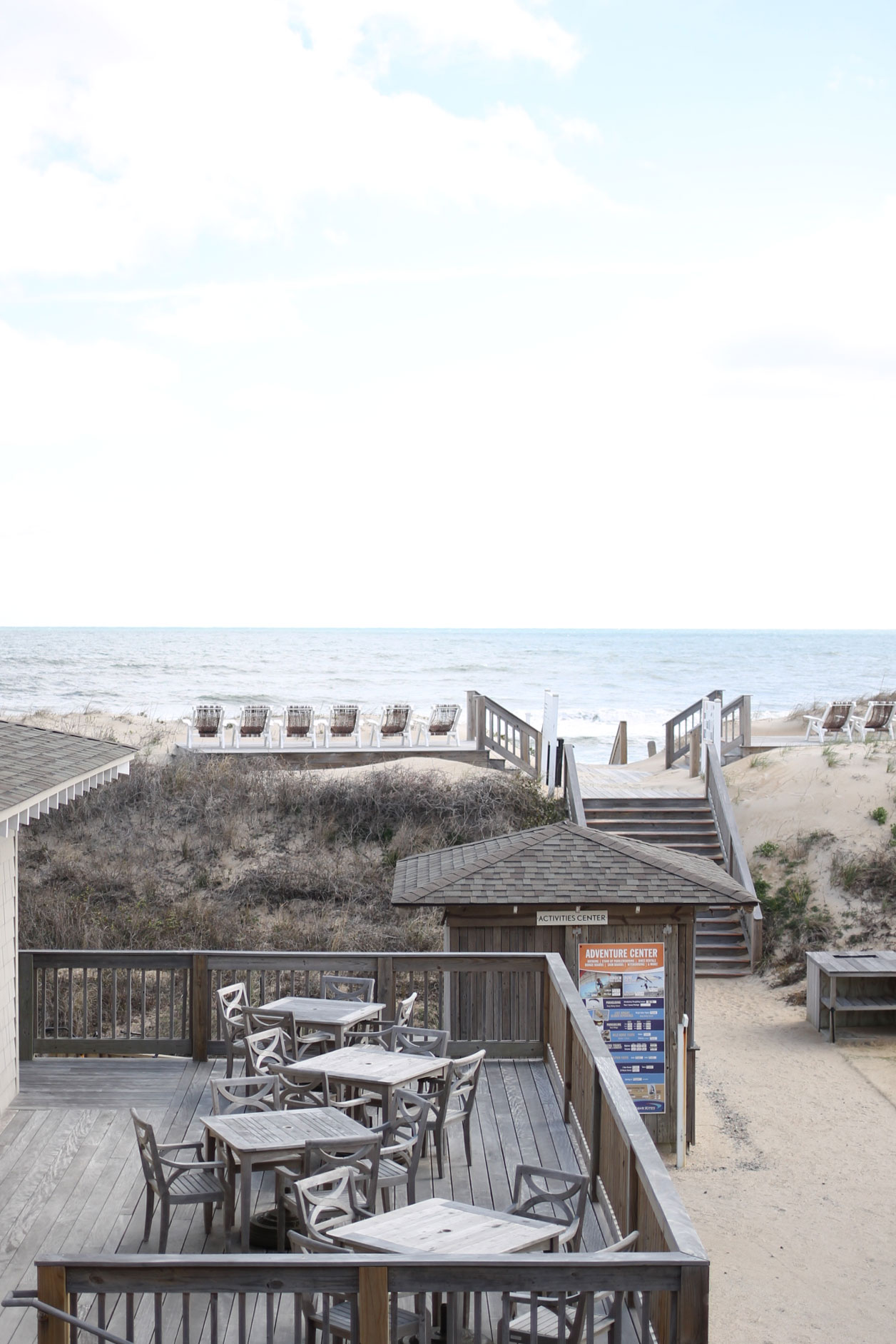 A family-friendly guide to a weekend trip in the Outer Banks; where to stay, eat, and play. Click through for our vacation details. | glitterinc.com | @glitterinc