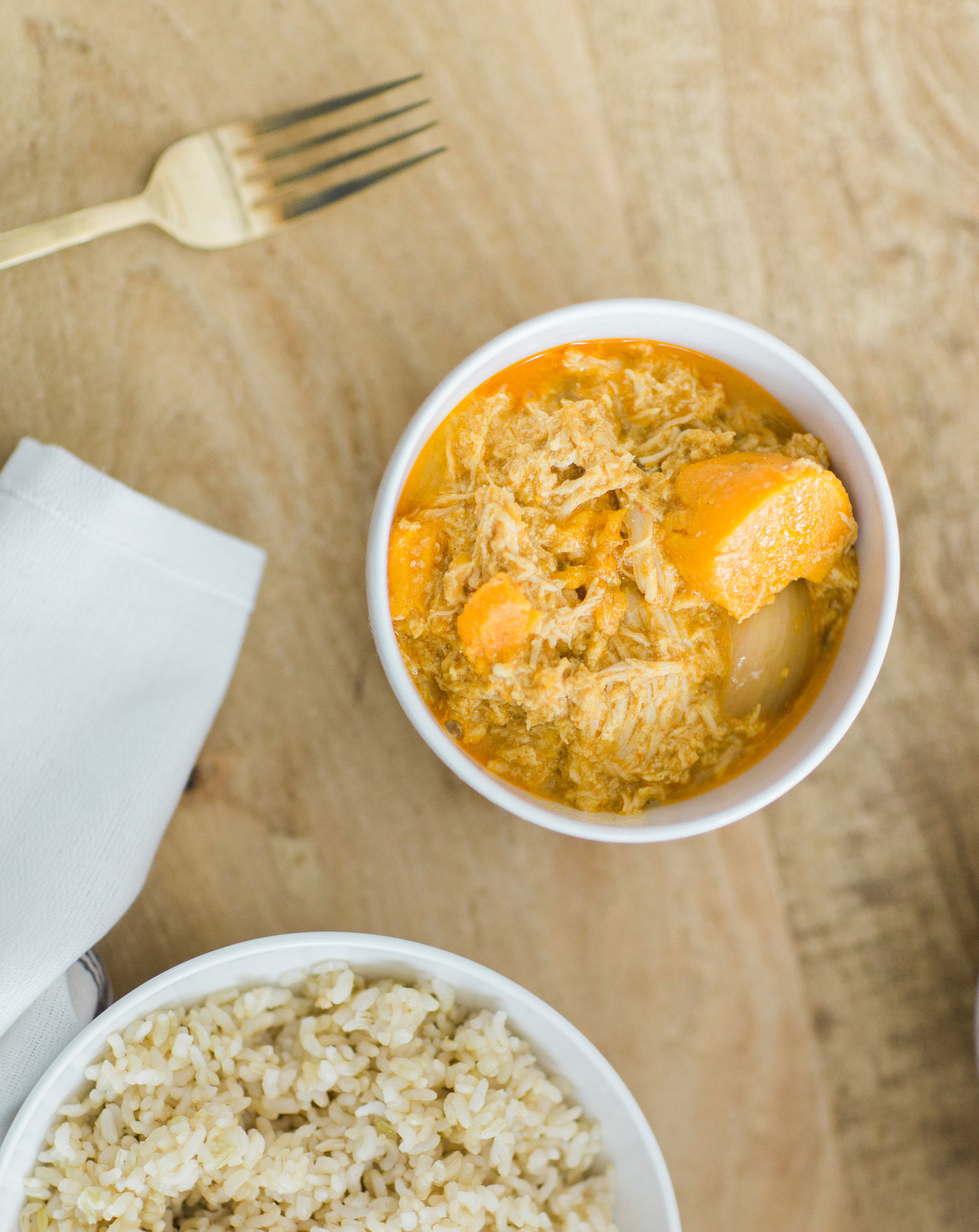 Our favorite 3-Ingredient Trader Joe's Thai Coconut Curry Chicken. Click through for the EASY recipe. | glitterinc.com | @glitterinc