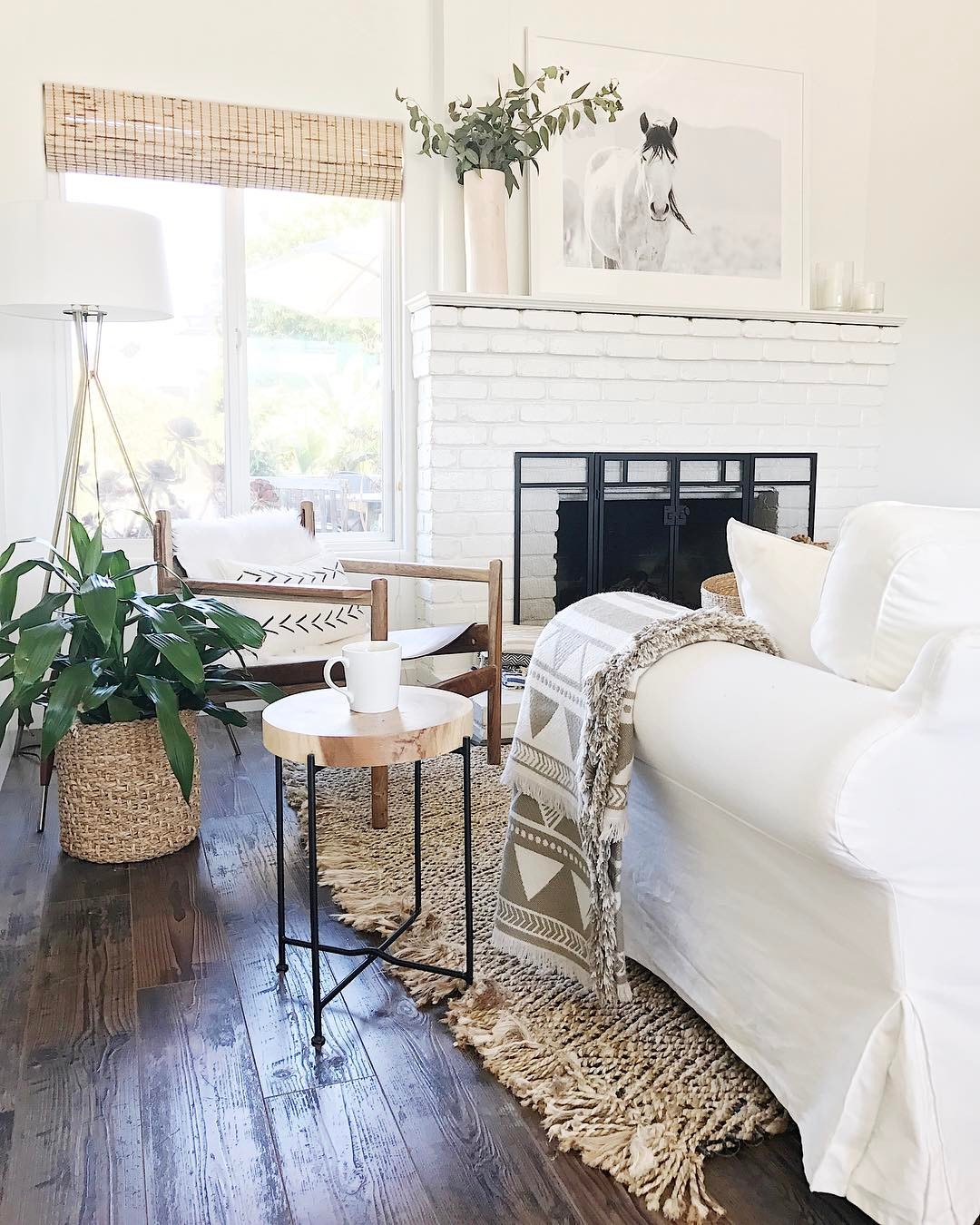 Bright White & Rustic Home Decor | Home Decor | Glitter, Inc.