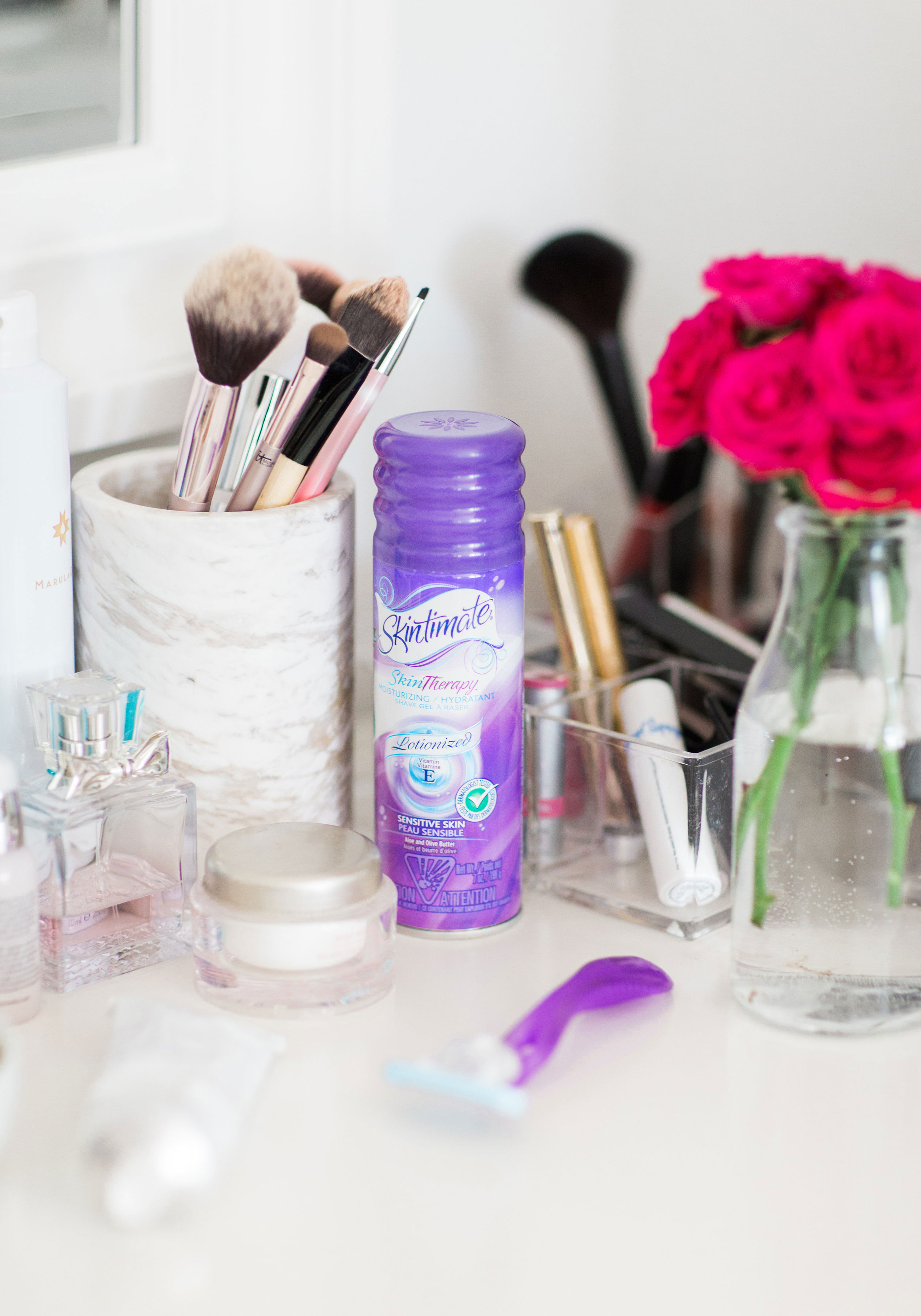 The everyday beauty products lifestyle blogger Lexi of Glitter, Inc. considers essentials and must-haves. Click through for the details. | glitterinc.com | @glitterinc #ad