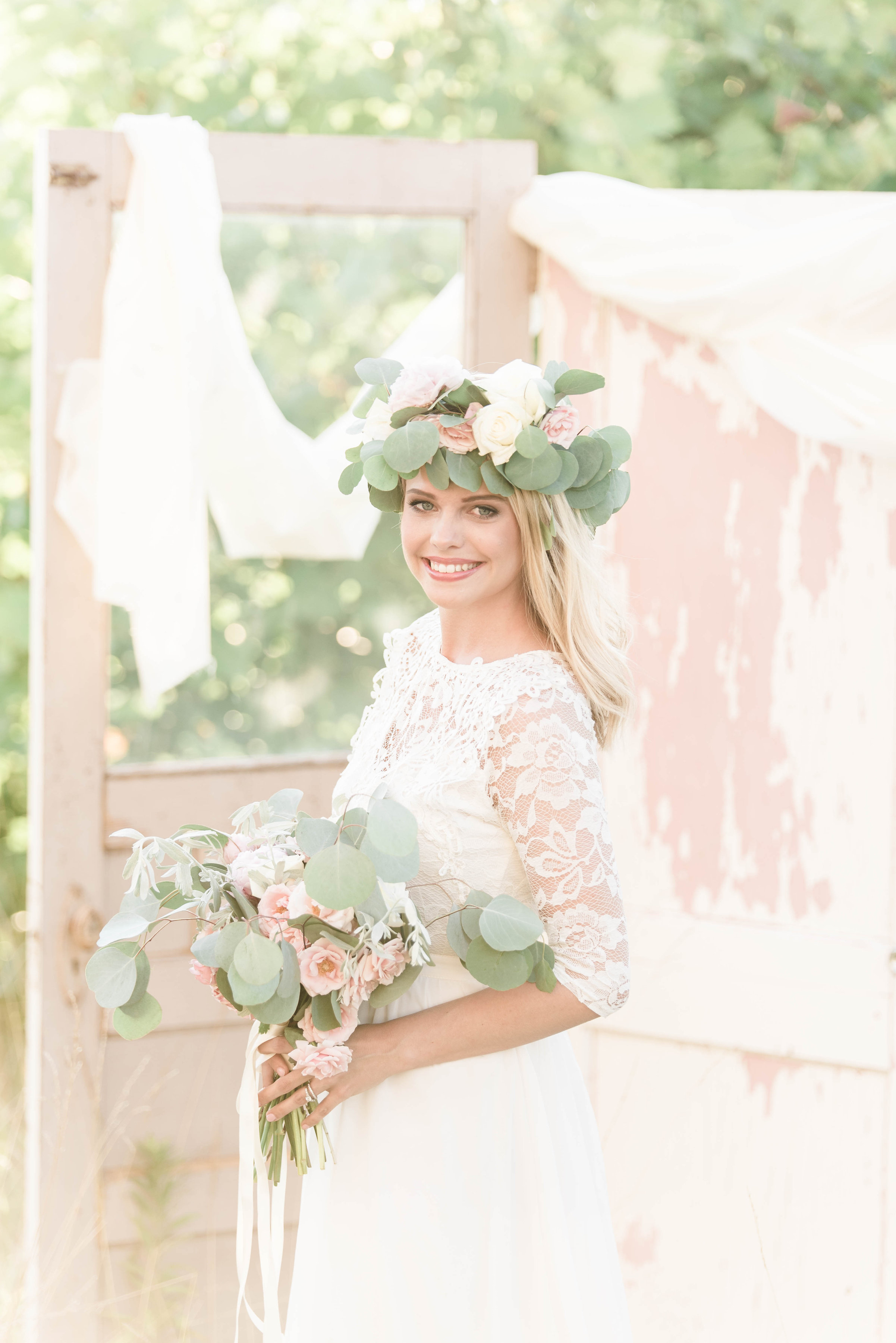 Lifestyle blogger Lexi of Glitter, Inc. shares a Dreamy West Virginia Wedding at an Old Glass Factory. Britani Edwards Photography. Click through for the details. | glitterinc.com | @glitterinc