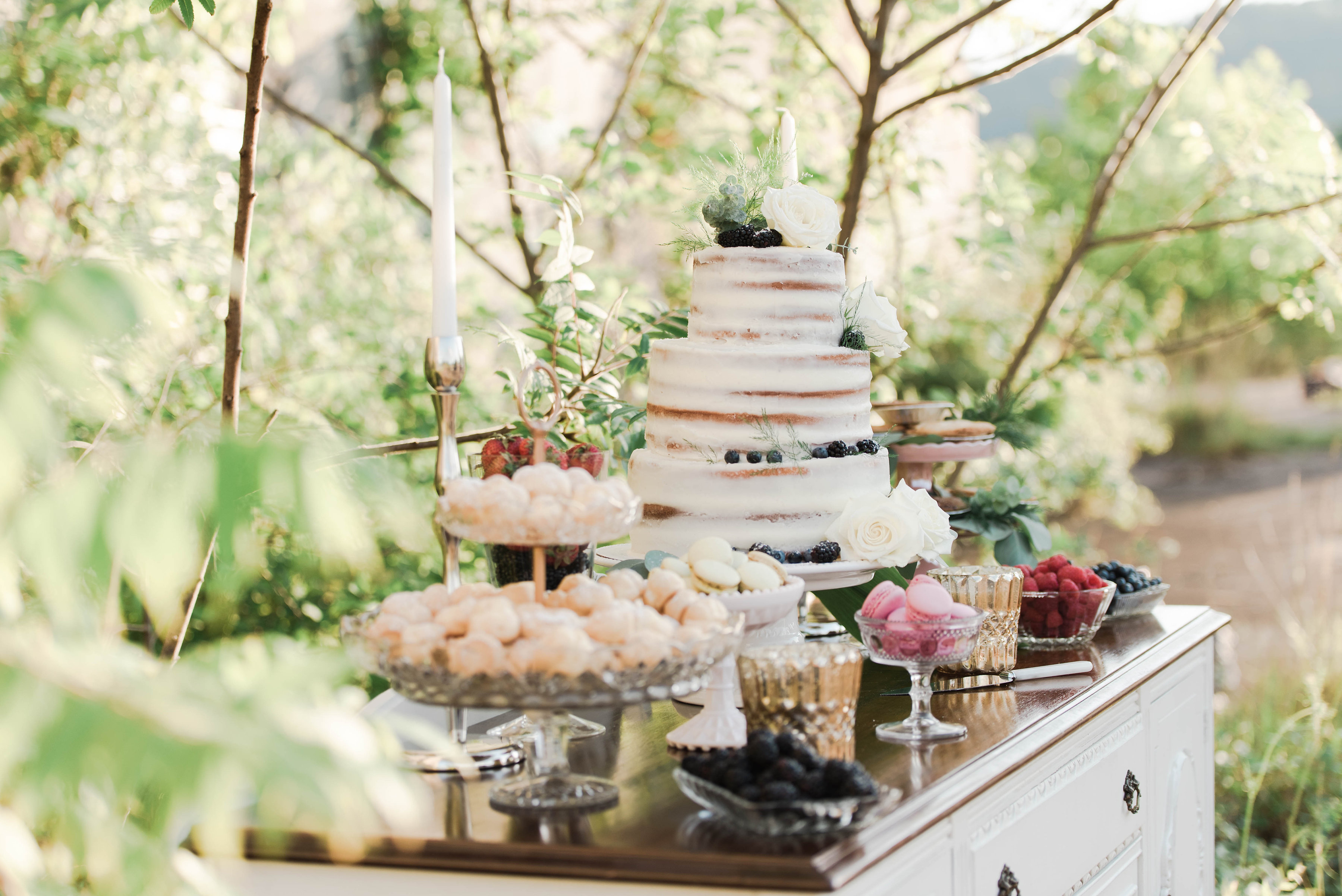 Lifestyle blogger Lexi of Glitter, Inc. shares a Dreamy West Virginia Wedding at an Old Glass Factory. Britani Edwards Photography. Click through for the details. | glitterinc.com | @glitterinc