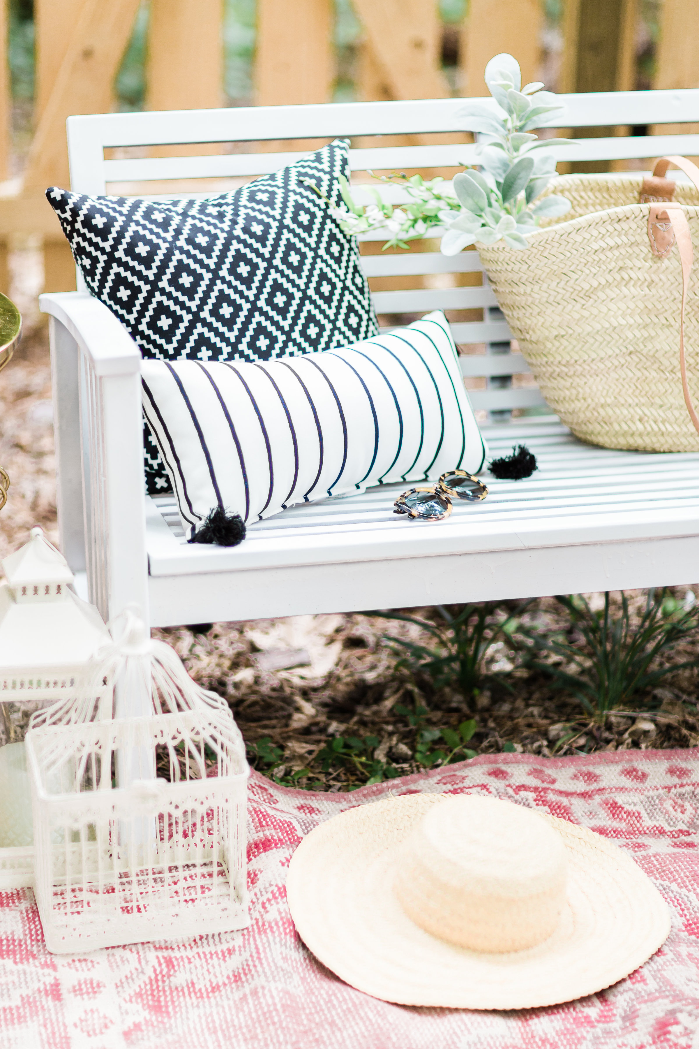 6 Tricks for Easy Backyard Entertaining; a.k.a., how to have the best summer parties. @Orkin #summerwithOrkin #ad | glitterinc.com | @glitterinc