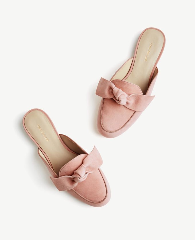The season of stylish flats is here! Fall shoe love: Ann Taylor Siena Suede Bow Loafer Slides | glitterinc.com | @glitterinc - 15 Trendy Flats To Fall in Love With This Season by NC style blogger Glitter, Inc.