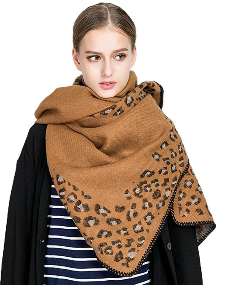 Fashion blogger Lexi of Glitter, Inc. shares 10 chic scarves under $20 that only look expensive; and they're all from Amazon! | glitterinc.com | @glitterinc