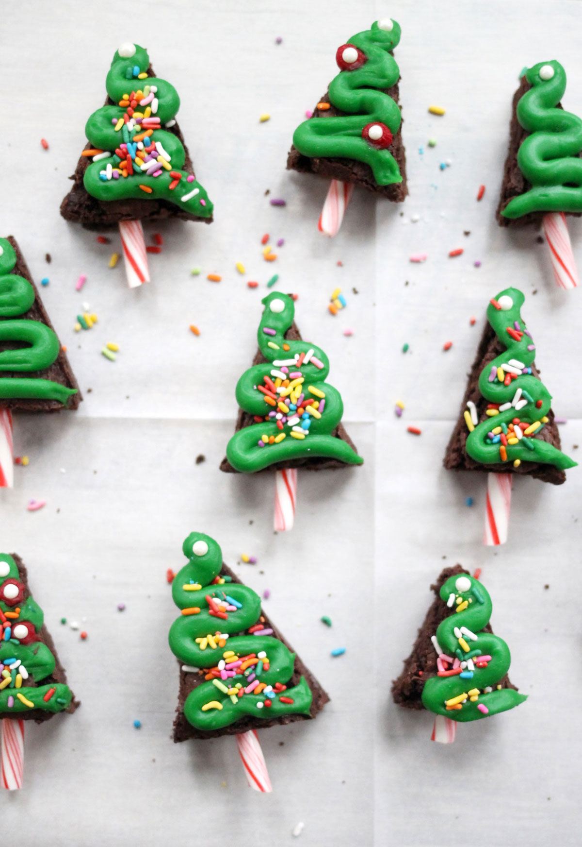 How to Make The Cutest Easy Christmas Brownies - Glitter, Inc.