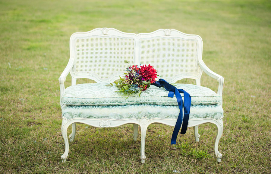 I'm Dreaming of a Boho Christmas - Bohemian Holiday Styled Shoot. | Christa Summers Photography | glitterinc.com | @glitterinc