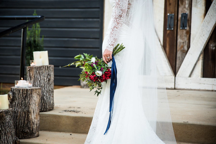 I'm Dreaming of a Boho Christmas - Bohemian Holiday Styled Shoot. | Christa Summers Photography | glitterinc.com | @glitterinc - Bohemian Christmas Wedding Ideas by wedding blogger Glitter, Inc.