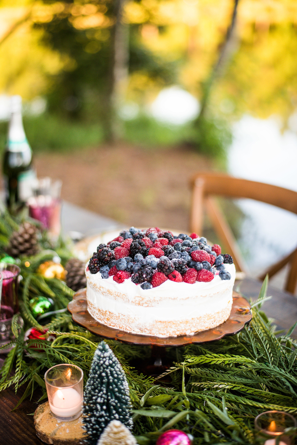 I'm Dreaming of a Boho Christmas - Bohemian Holiday Styled Shoot. | Christa Summers Photography | glitterinc.com | @glitterinc